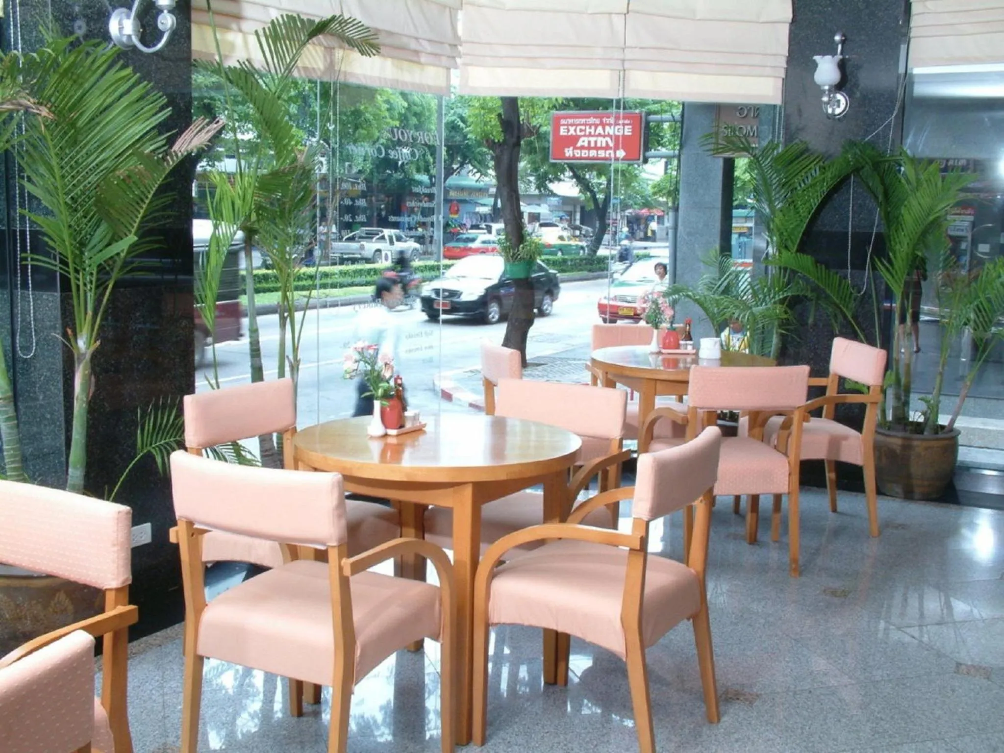 Restaurant/places to eat in For You Residence