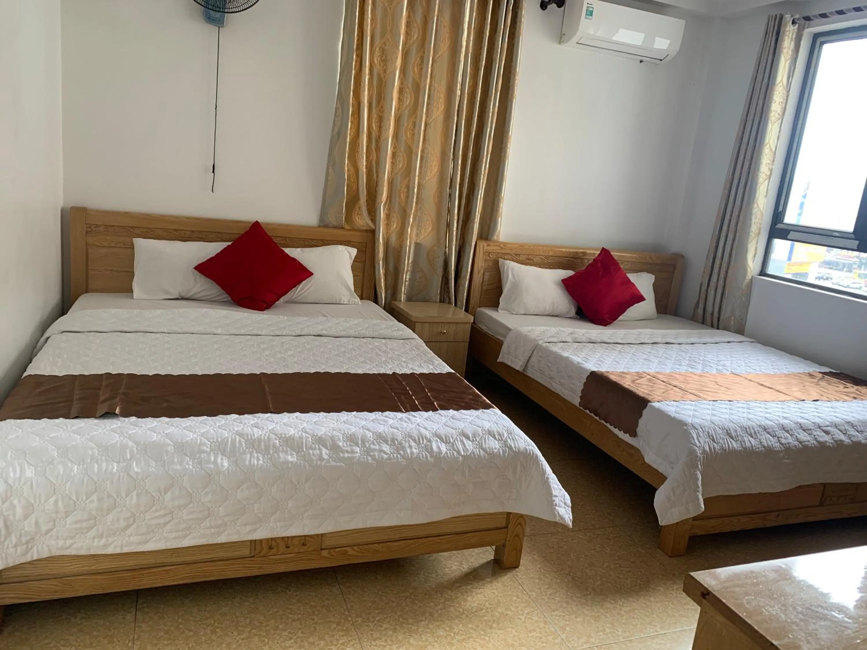 Bed in Quynh Yen Hotel