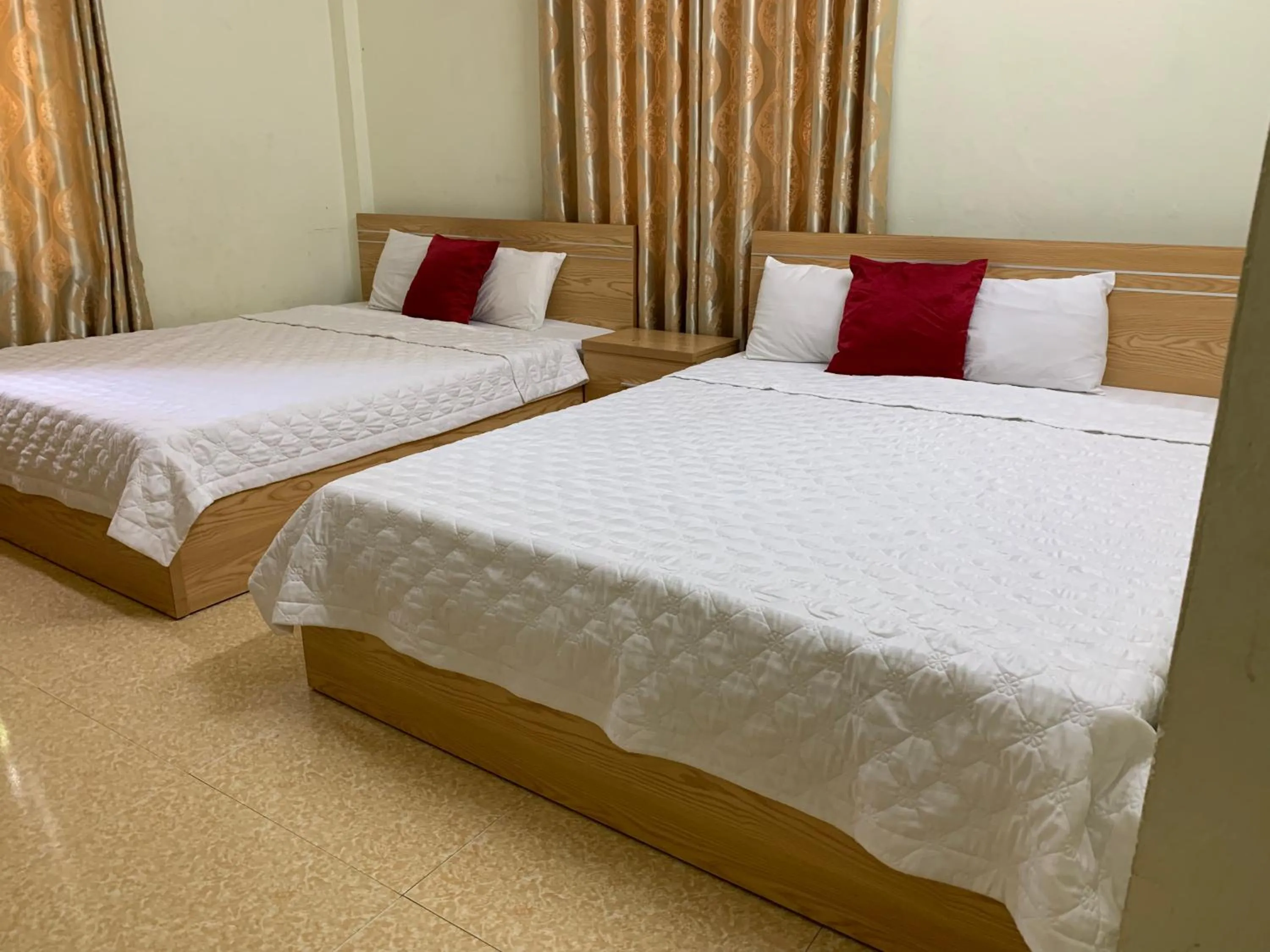 Bed in Quynh Yen Hotel