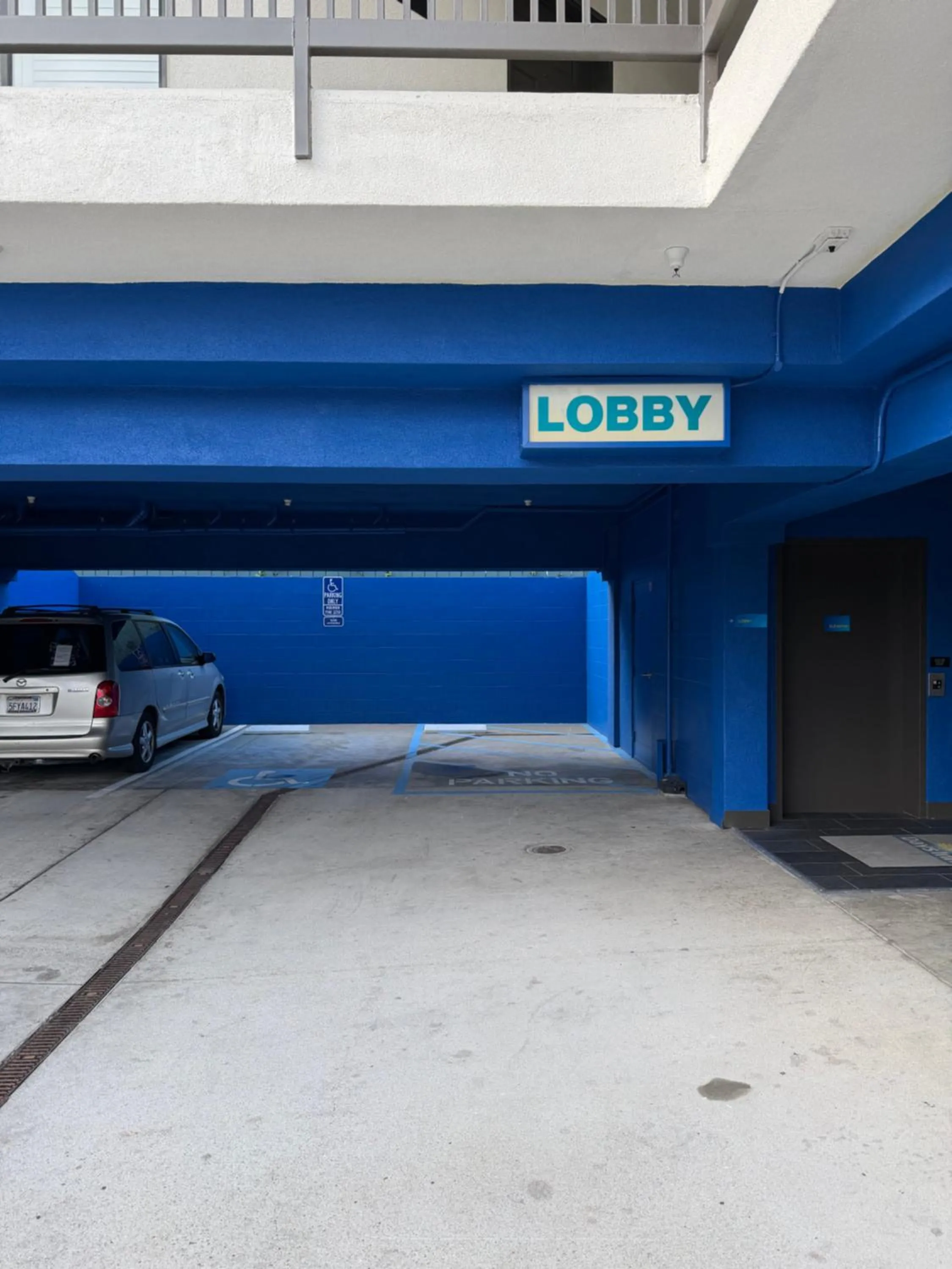Lobby or reception in Days Inn by Wyndham San Francisco S/Oyster Point Airport
