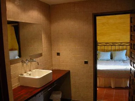 Photo of the whole room, Bed in Masia Vista Hermosa