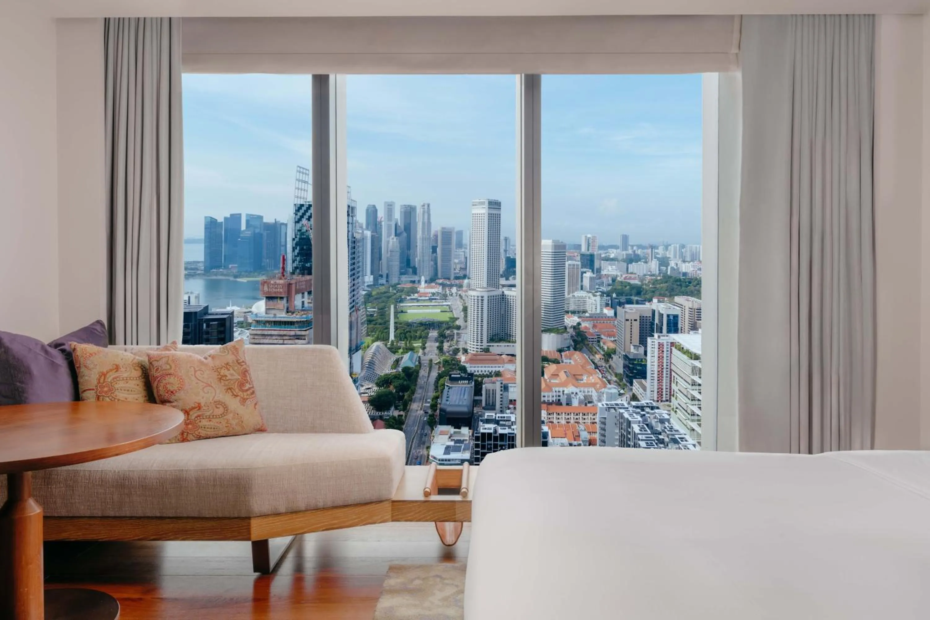 City view, Bed in Andaz Singapore, By Hyatt