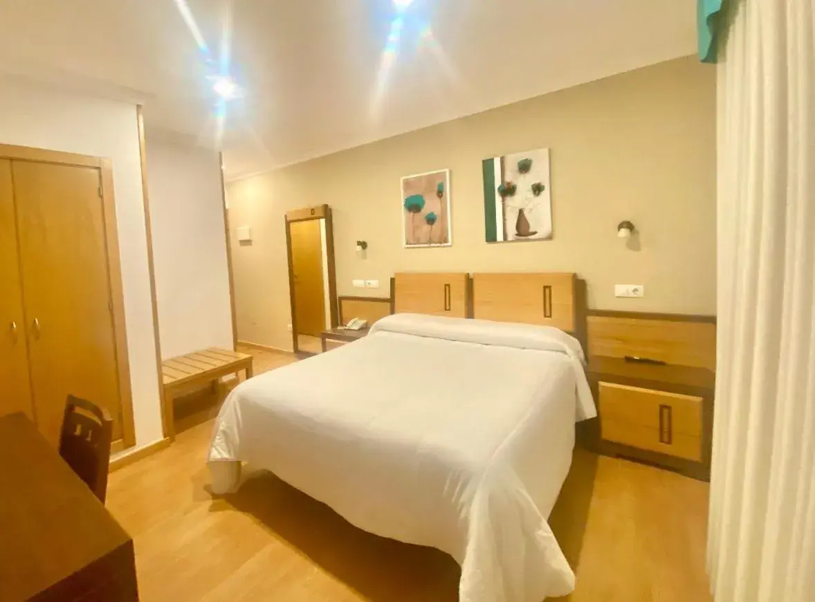 Superior Double Room - single occupancy in Hotel Spa Galatea Superior Double Room - single occupancy in Hotel Spa Galatea
