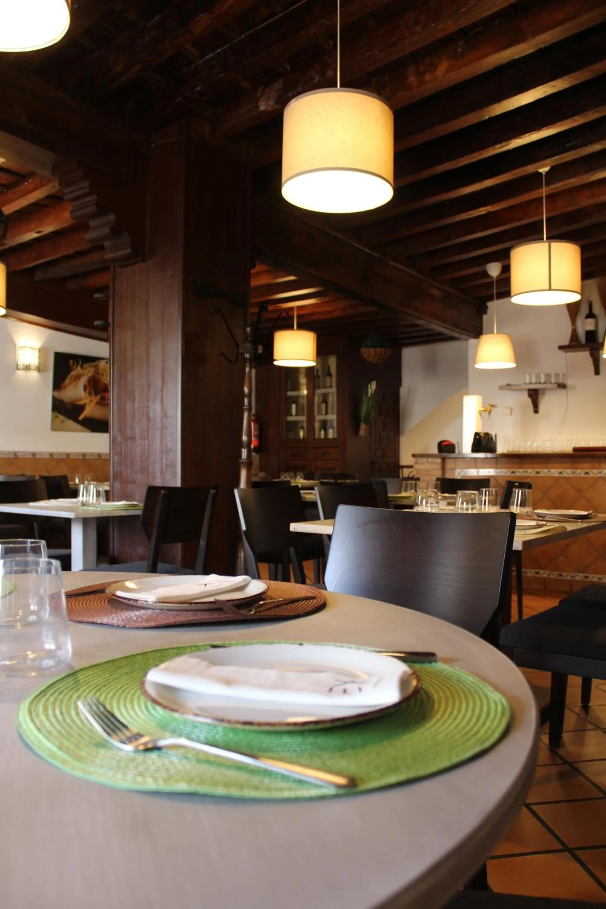 Restaurant/places to eat in Hotel La Villa