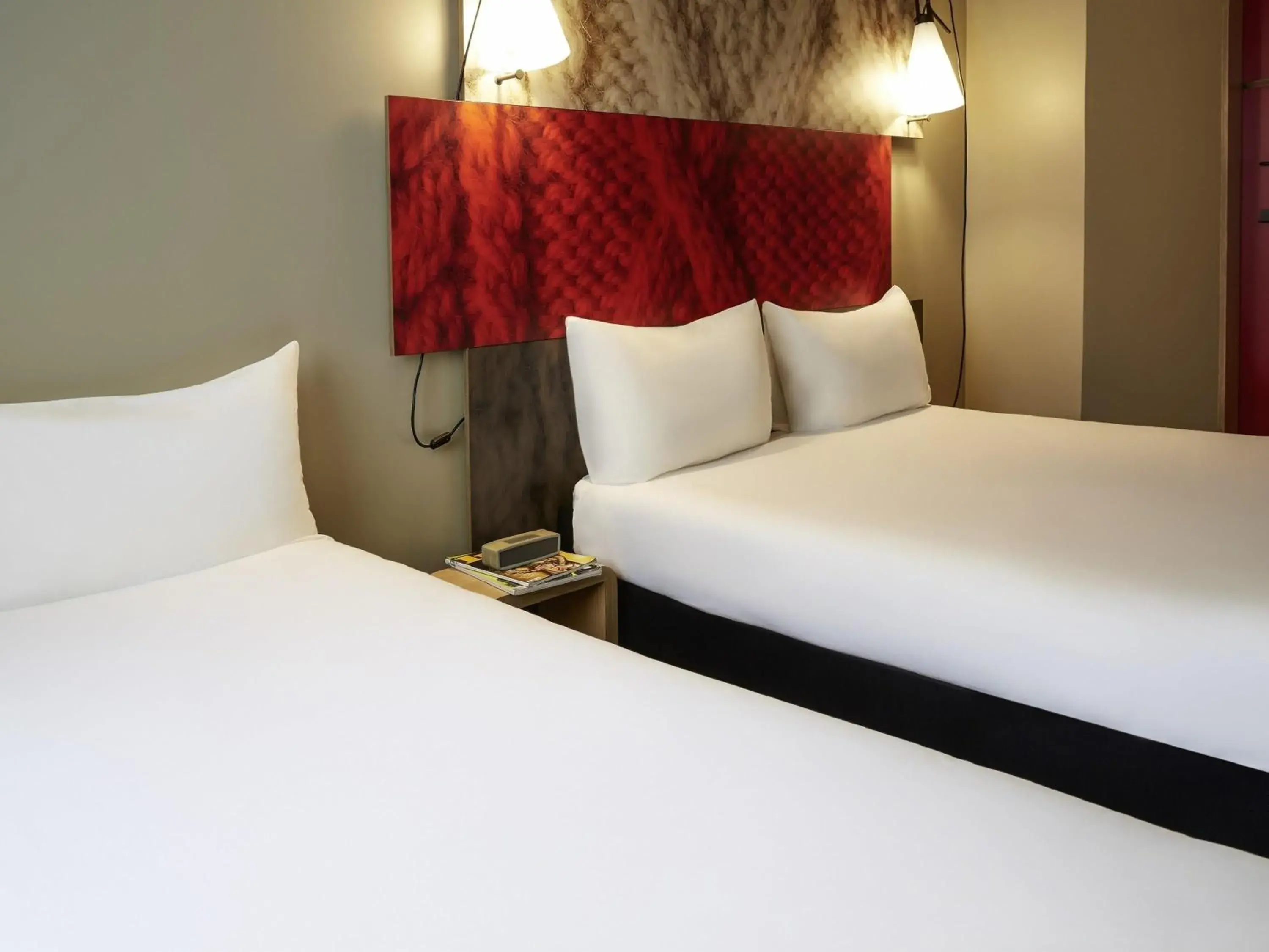 Double Room with Extra Bed in ibis Senlis Double Room with Extra Bed in ibis Senlis
