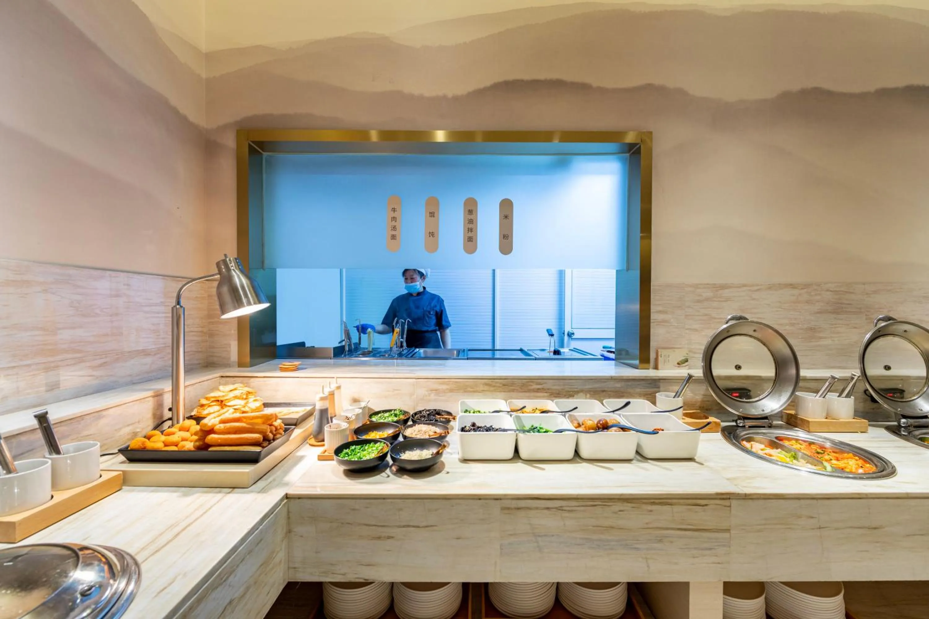 Restaurant/places to eat in JI Hotel Shanghai Jinqiao