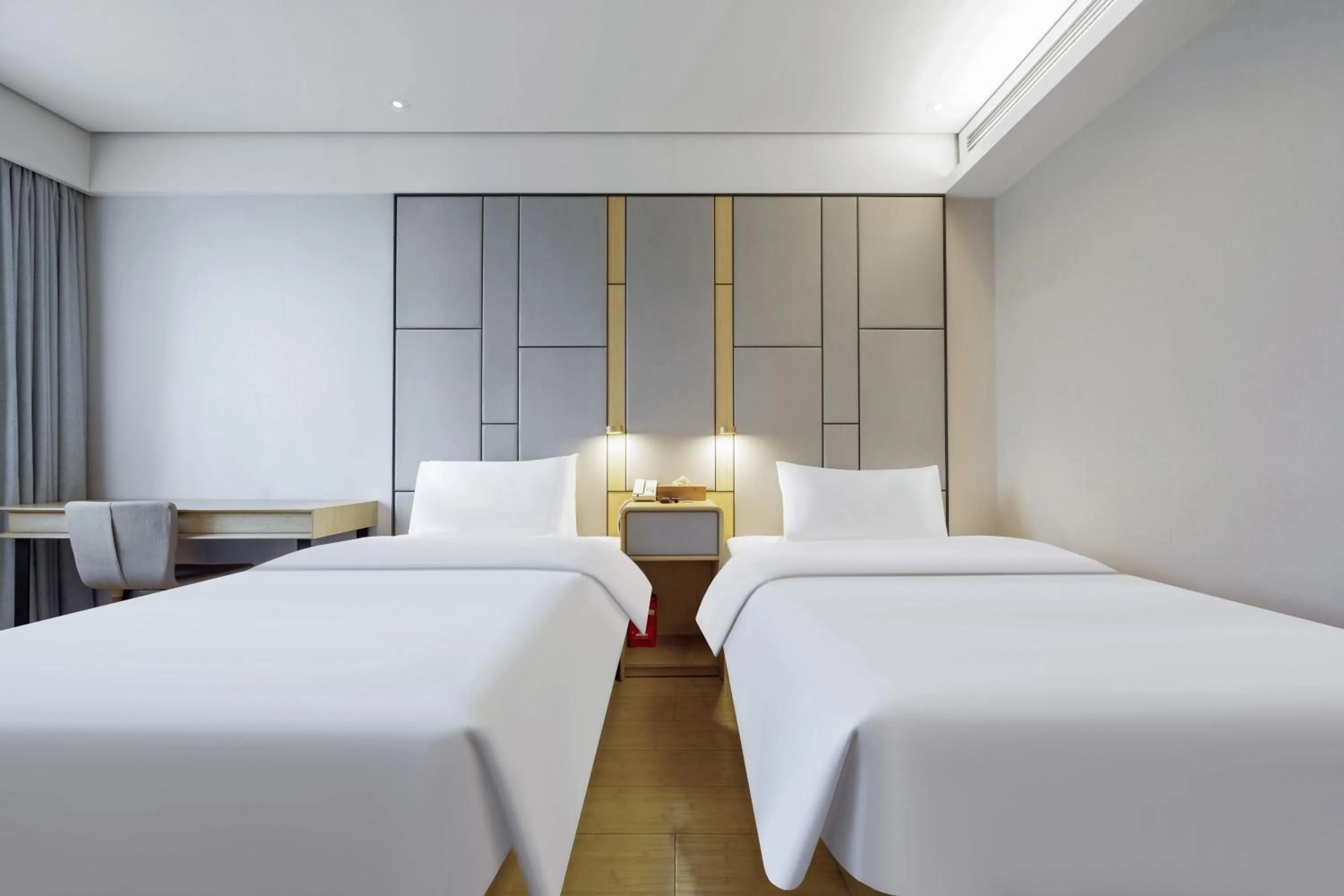 Bed in JI Hotel Shanghai Jinqiao