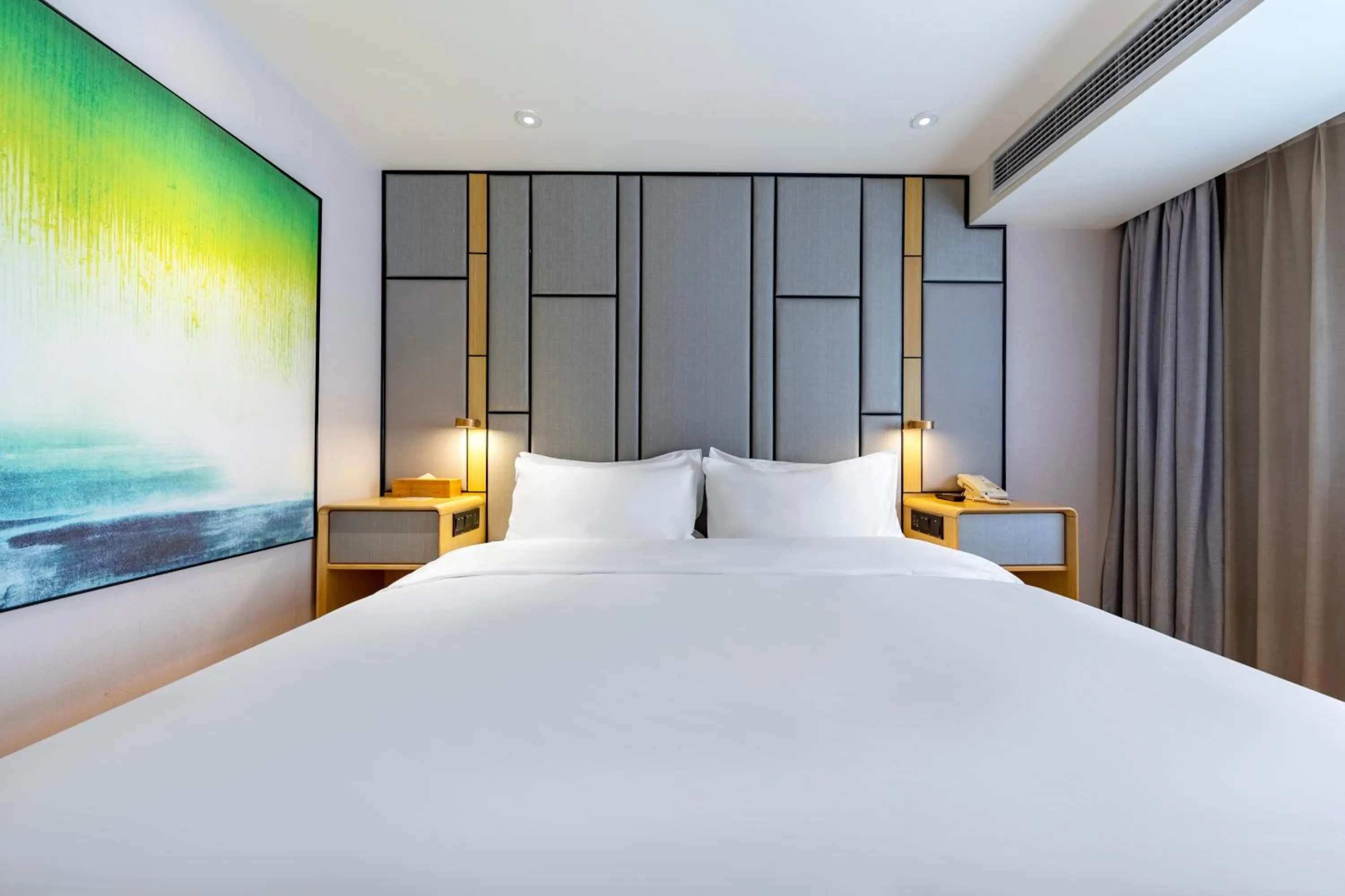 Photo of the whole room, Bed in JI Hotel Shanghai Jinqiao International Commercial Plaza
