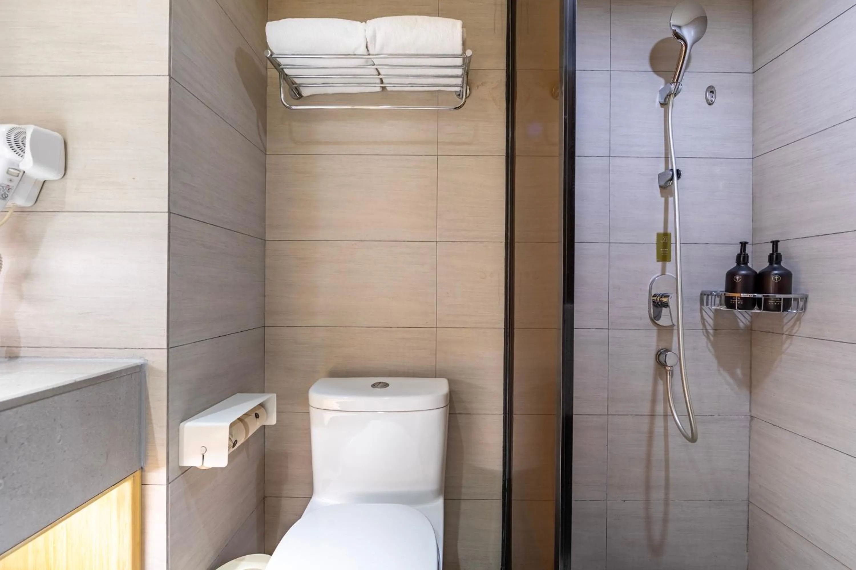 Shower in JI Hotel Shanghai Jinqiao International Commercial Plaza
