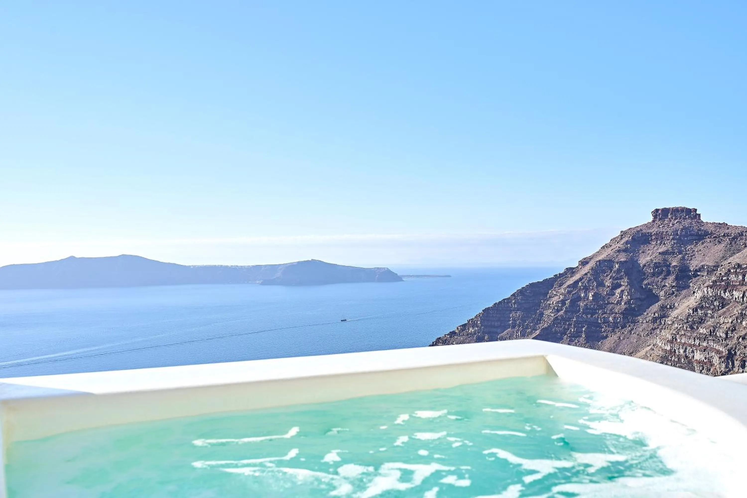 Hot Tub in Agali Houses