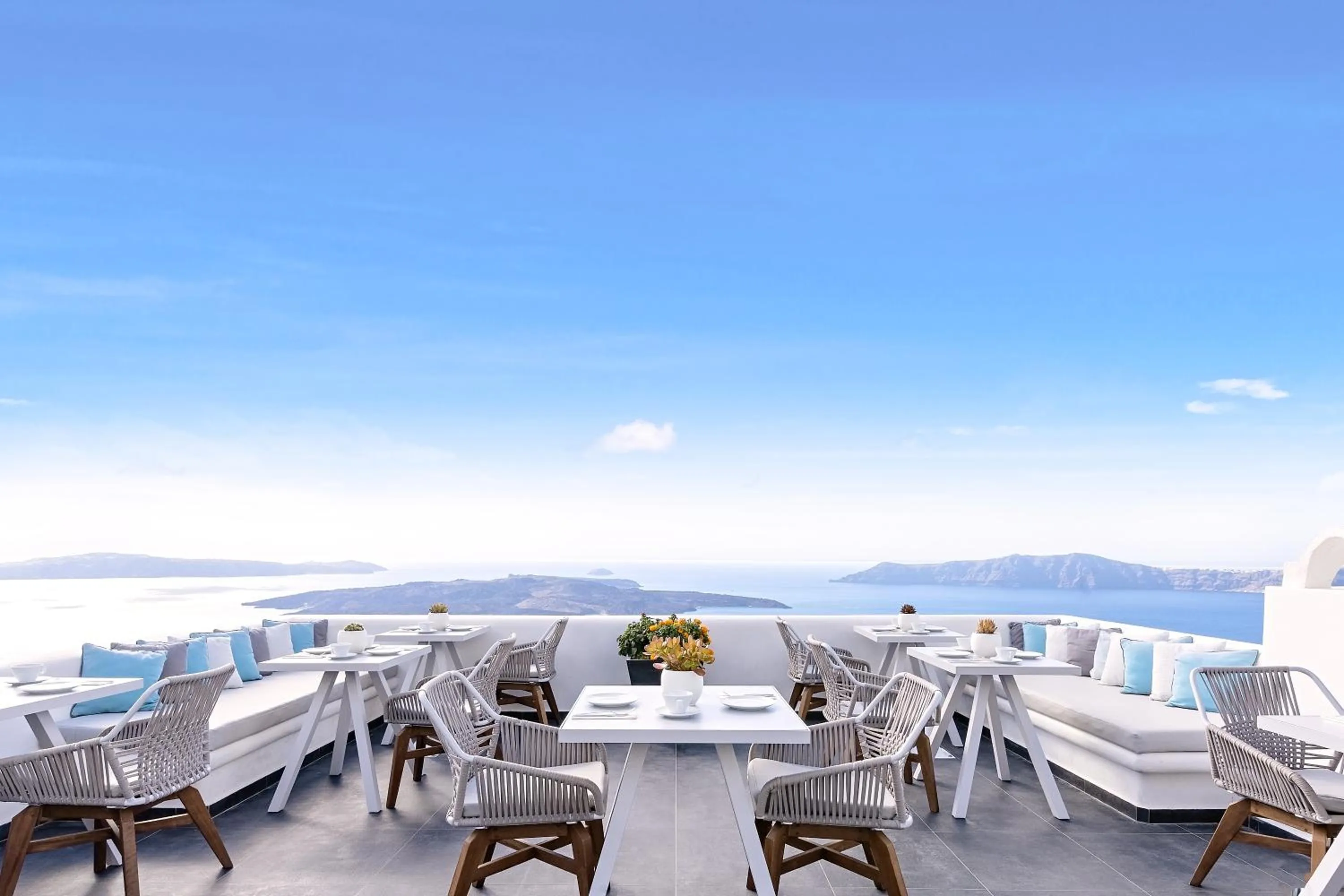 Restaurant/places to eat in Agali Houses