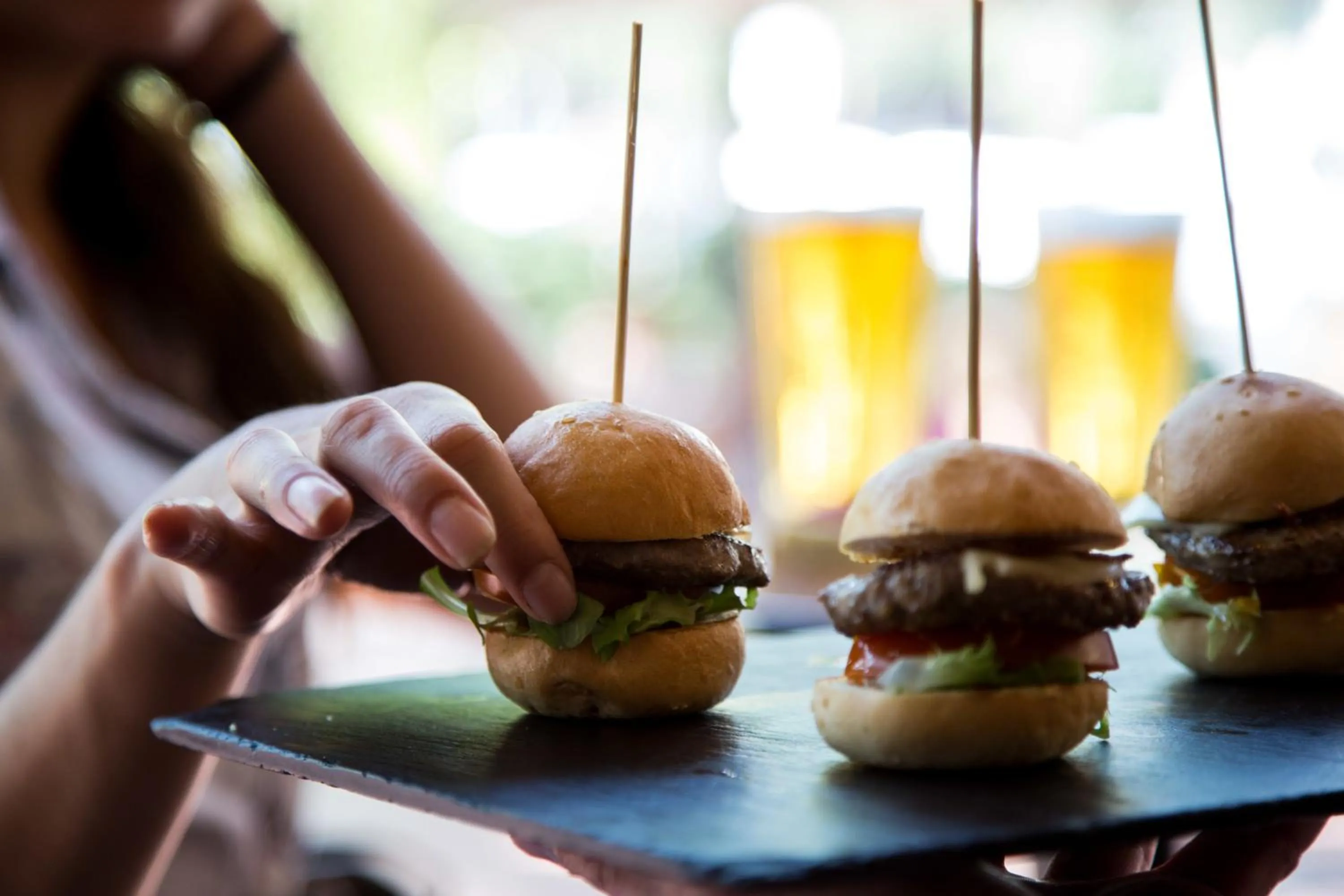 Restaurant/places to eat in 08028 Apartments