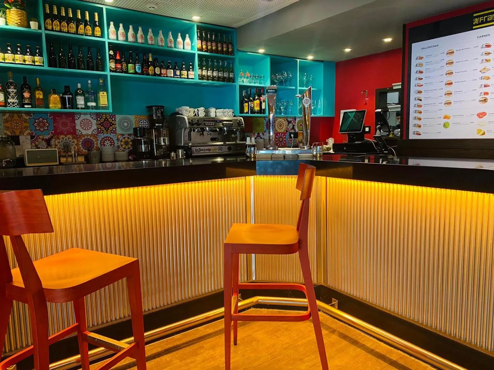 Restaurant/places to eat in 08028 Apartments