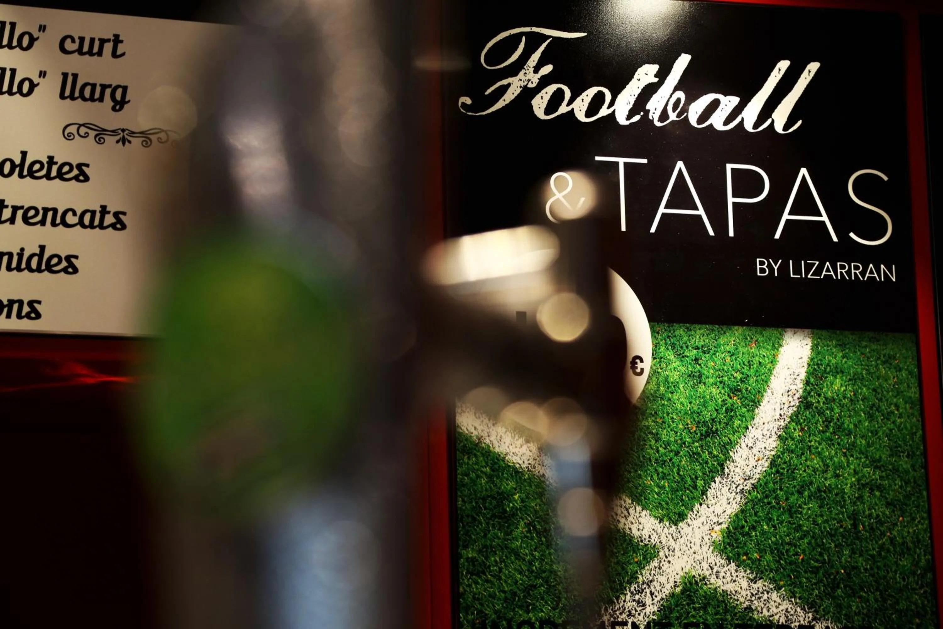 Restaurant/places to eat in 08028 Apartments