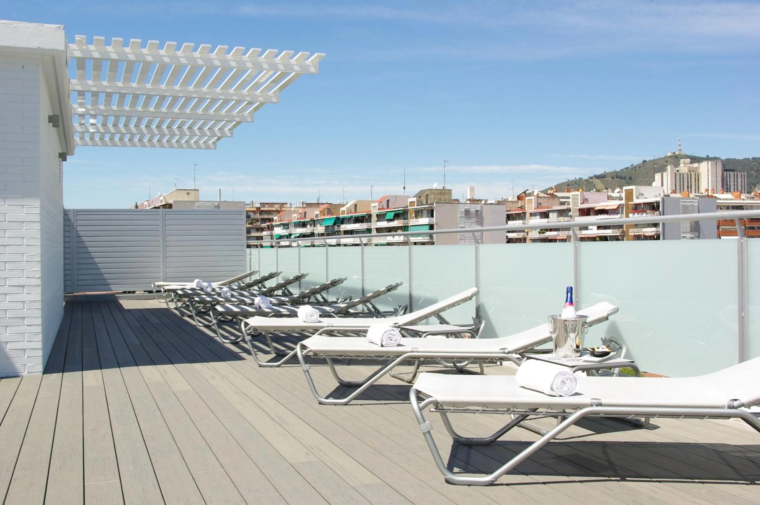 Solarium in 08028 Apartments