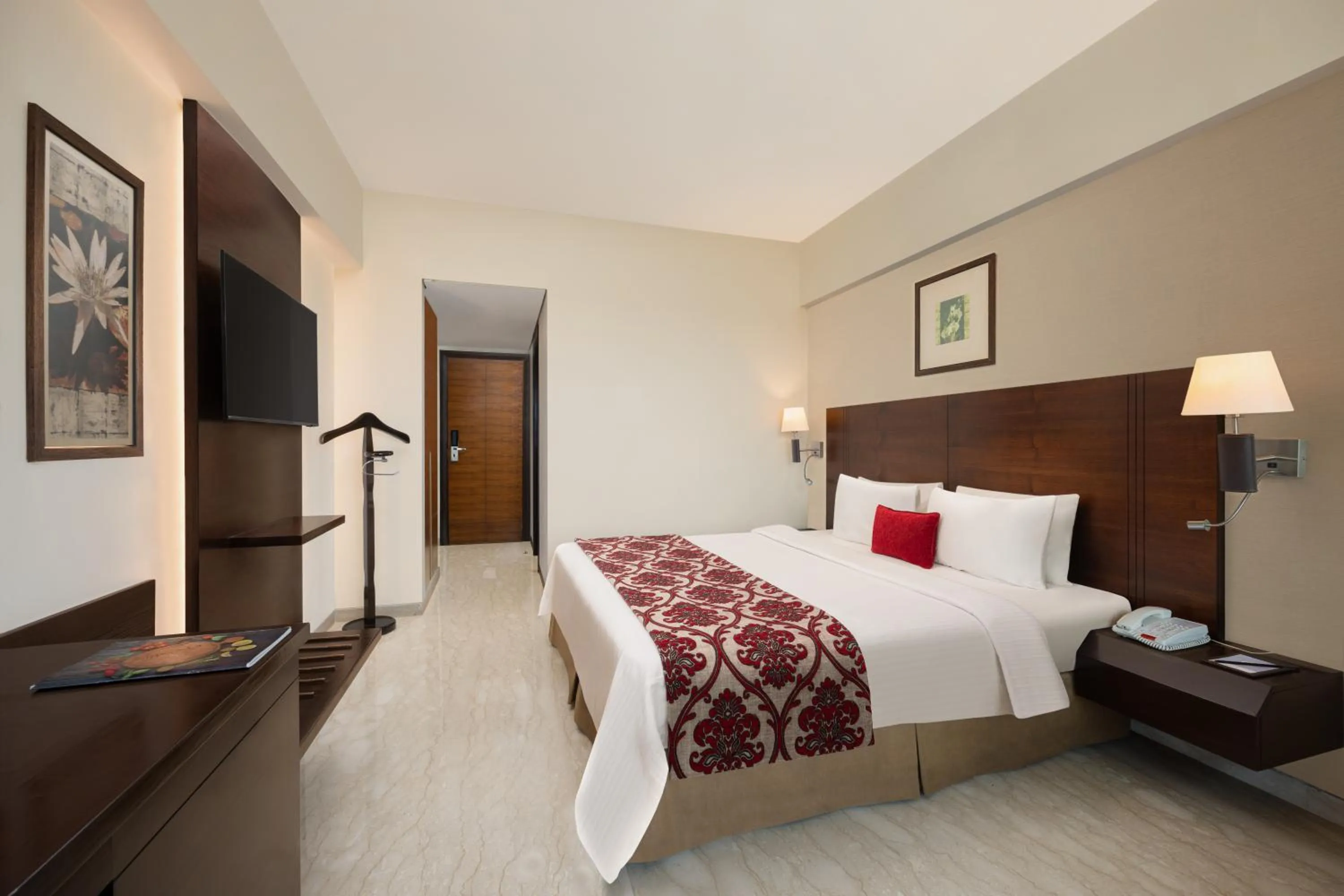 Bed in Fortune Select Exotica, Navi Mumbai - Member ITC Hotels' Group