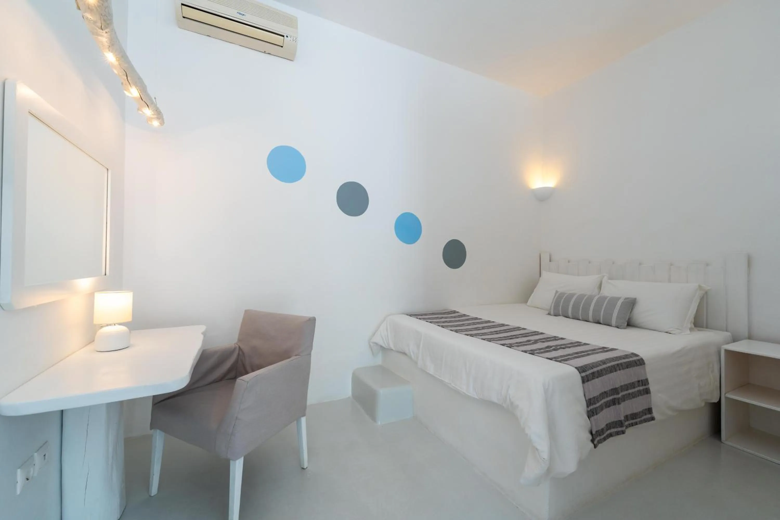 Photo of the whole room, Bed in La Stella Stay