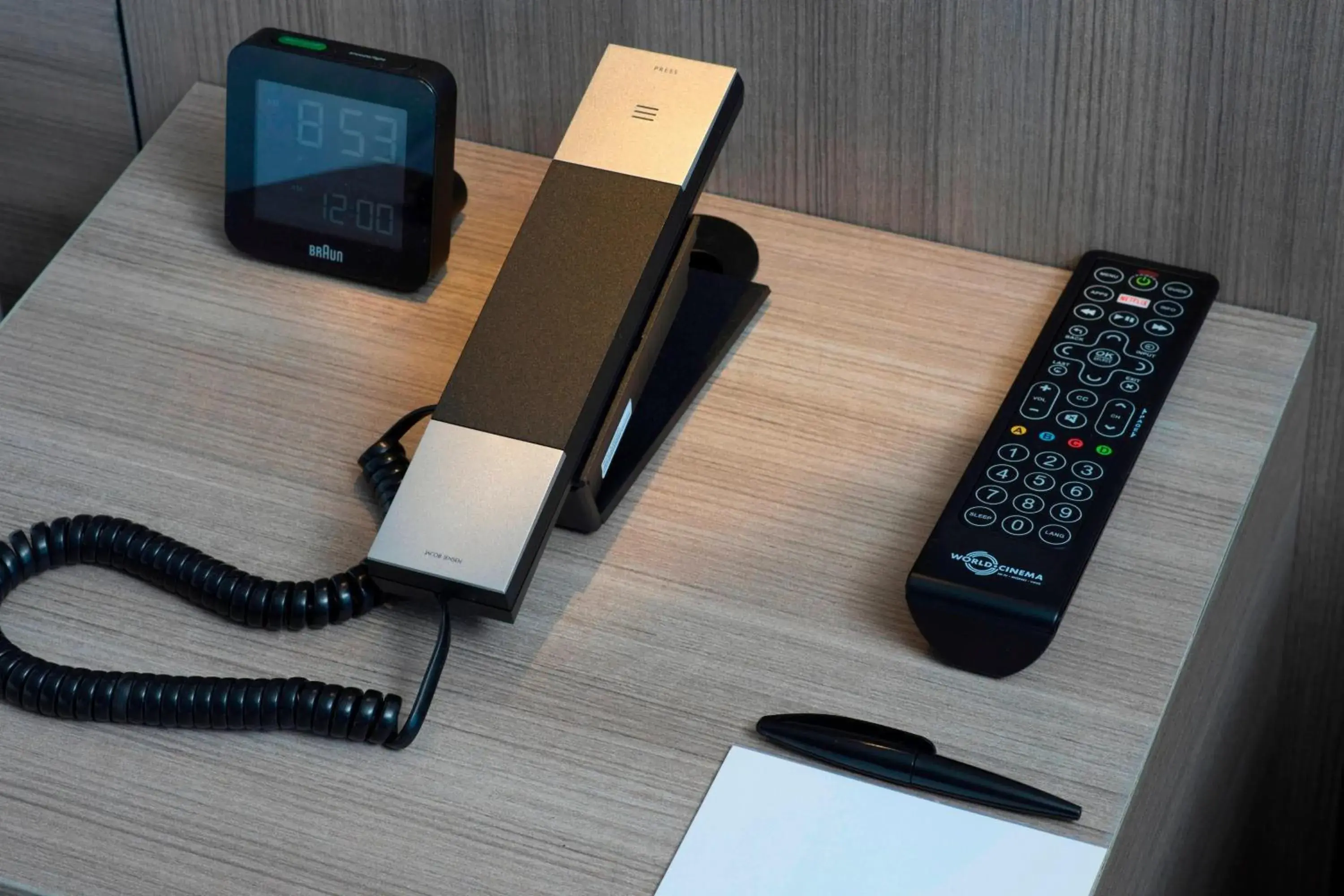 King Room - Mobility and Hearing Accessible with Tub in AC Hotel by Marriott Boston Downtown King Room - Mobility and Hearing Accessible with Tub in AC Hotel by Marriott Boston Downtown