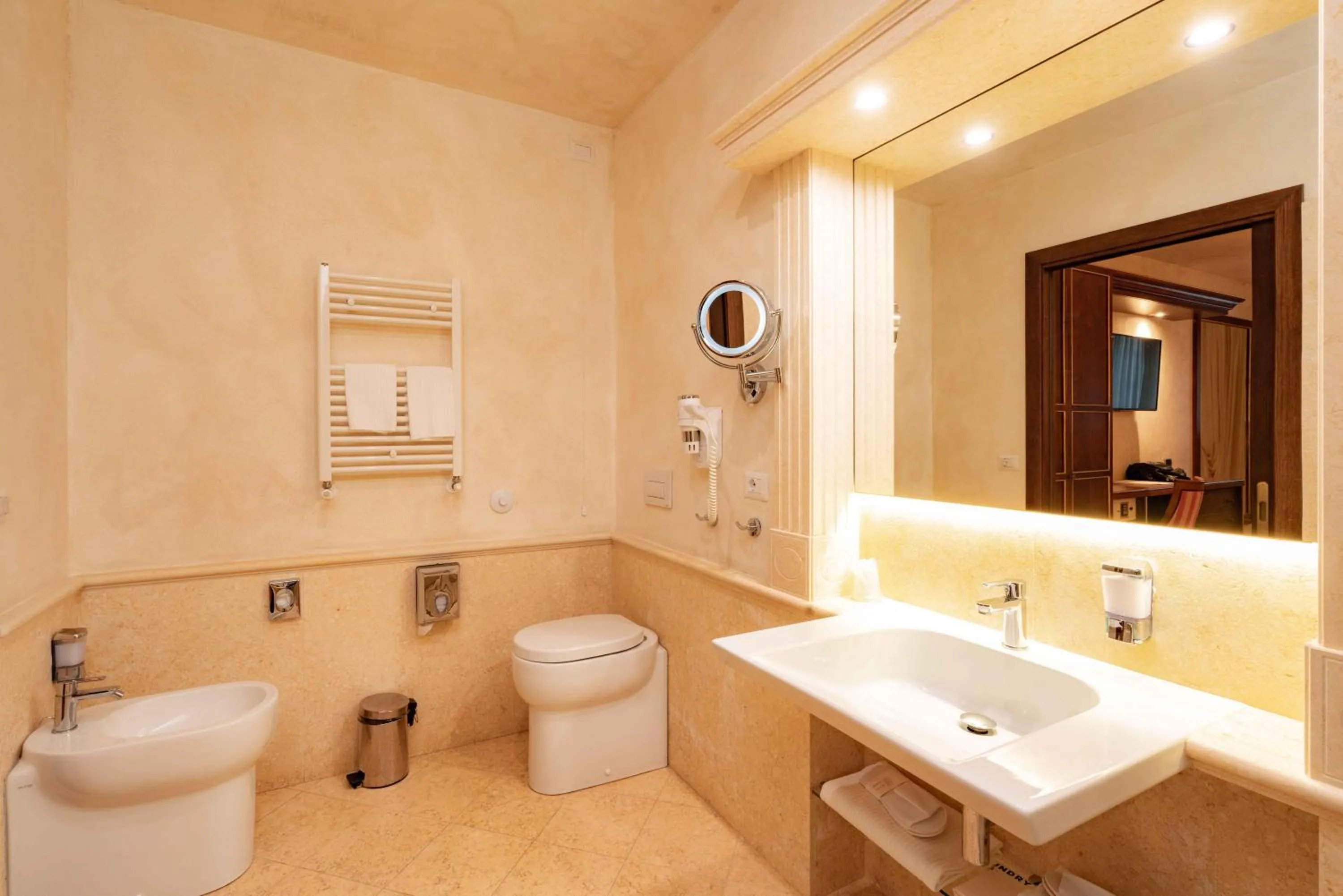 Bathroom in Fortino Napoleonico