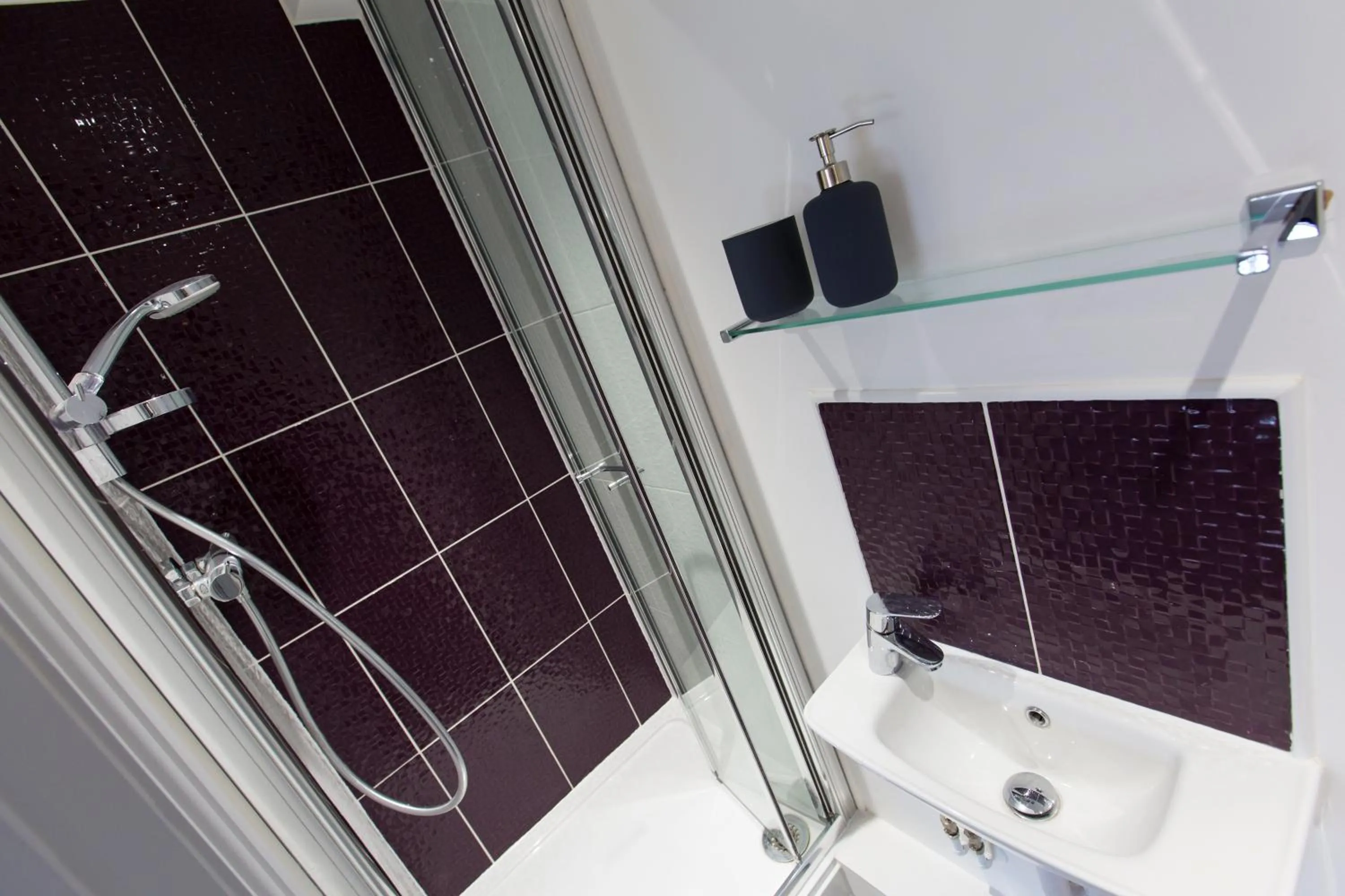 Shower in Old County Court