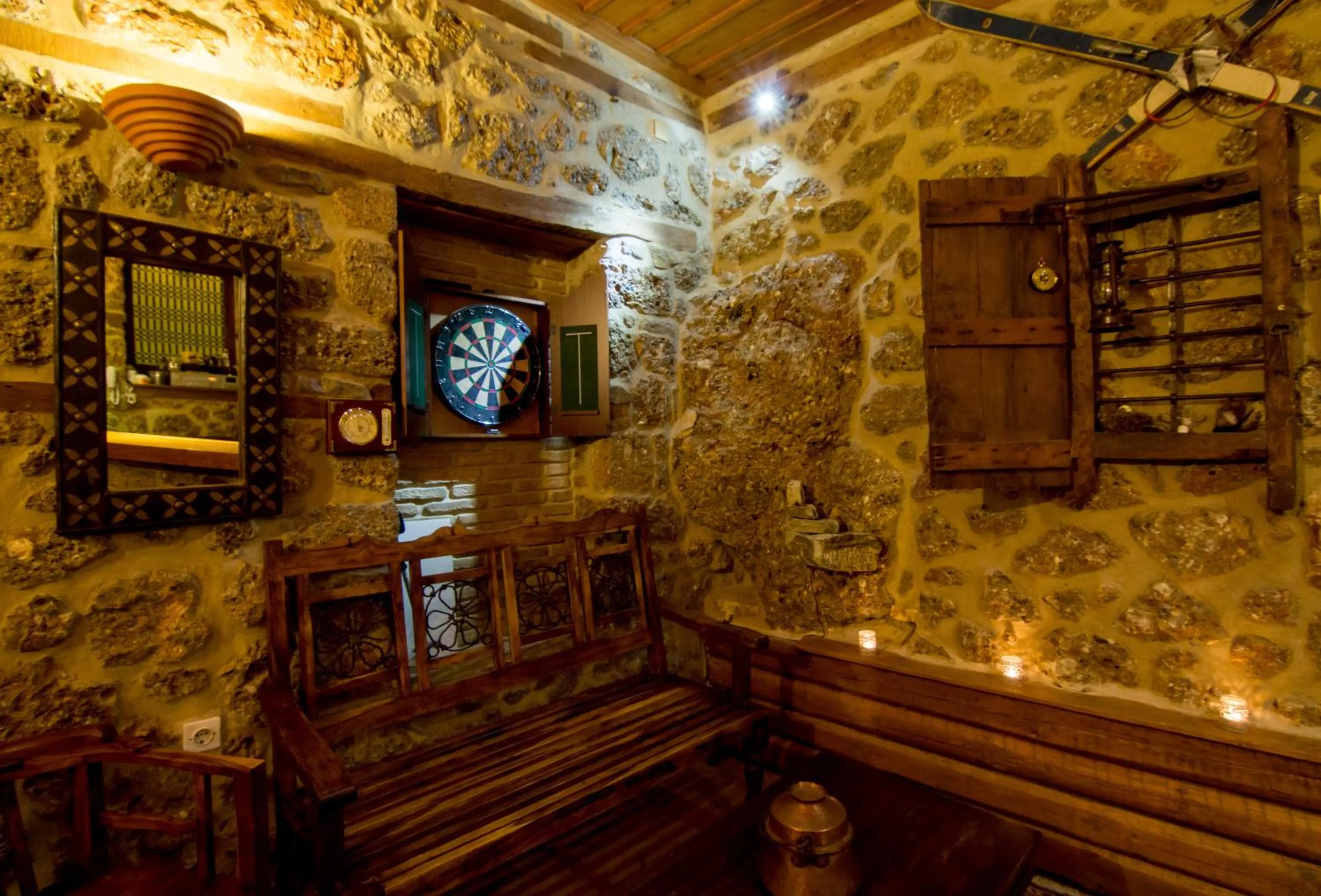 Decorative detail in Pigi Tarlampa Hotel