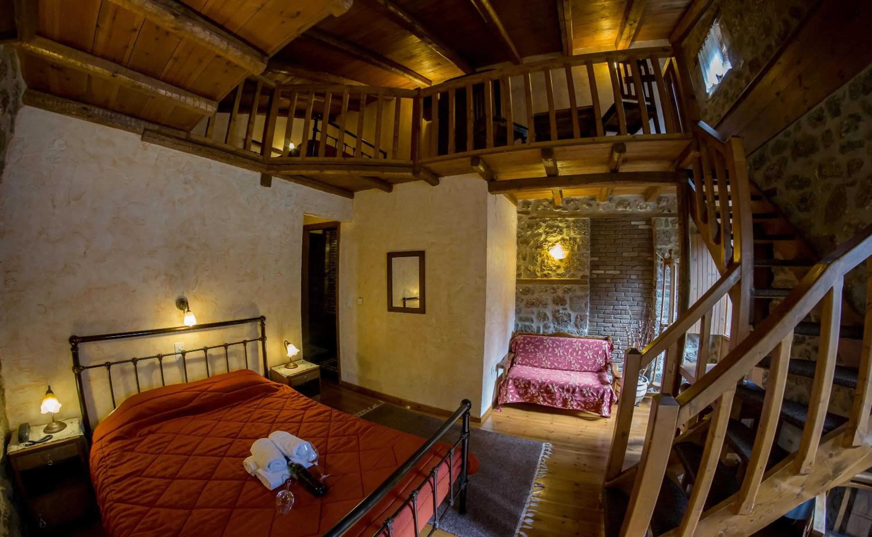 Photo of the whole room, Bed in Pigi Tarlampa Hotel