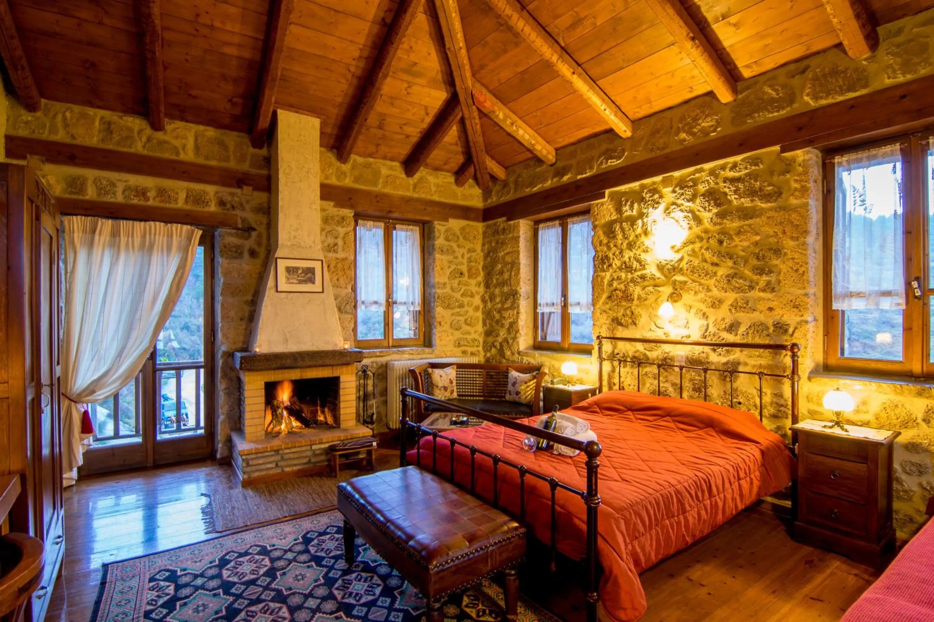 Photo of the whole room, Bed in Pigi Tarlampa Hotel