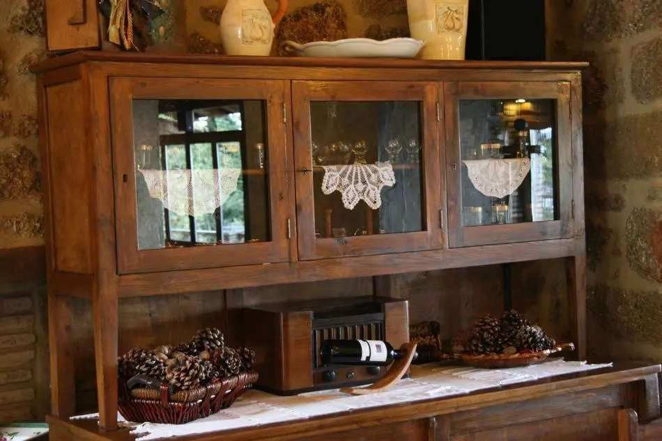 Decorative detail in Pigi Tarlampa Hotel