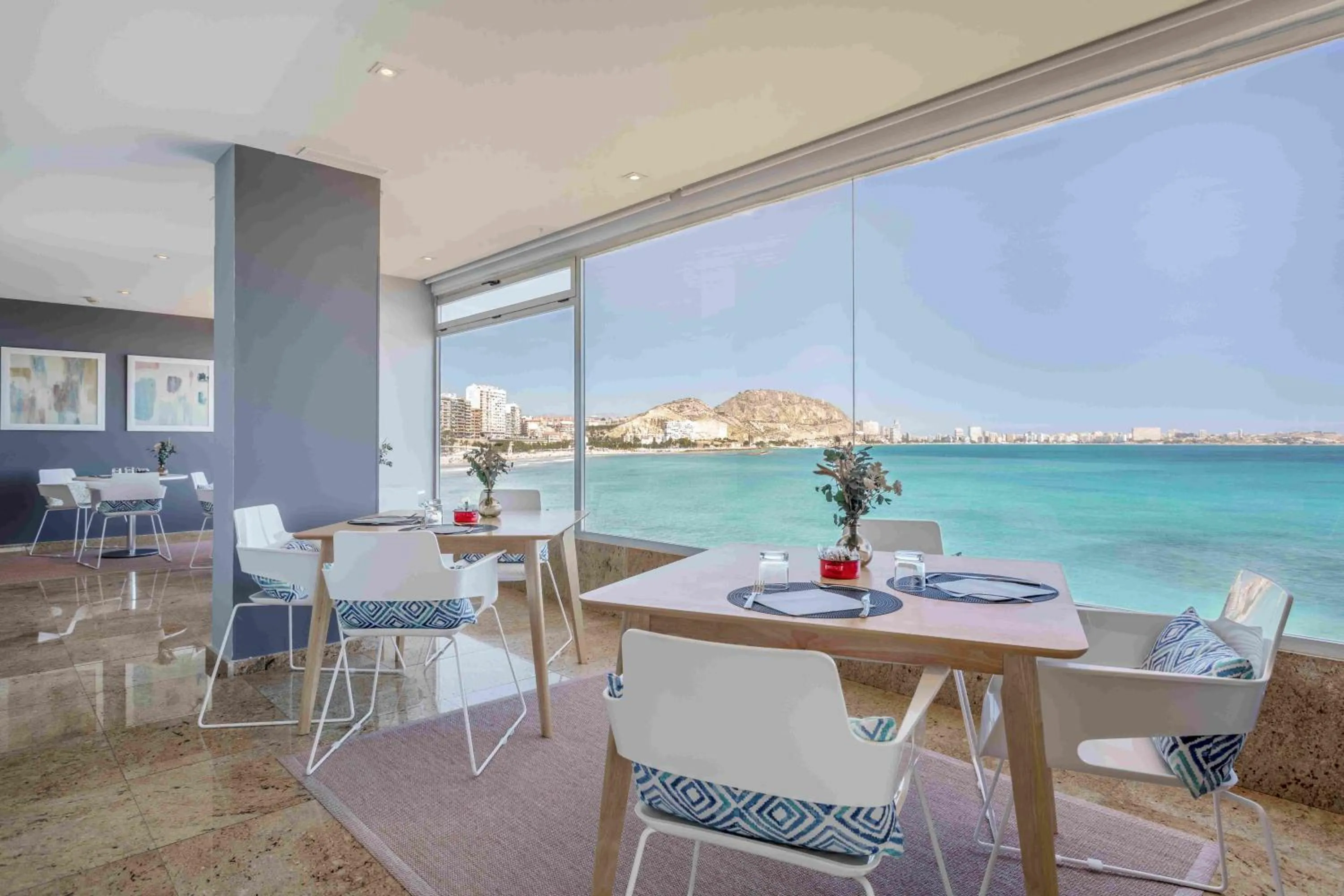 Breakfast in Suites del Mar by Melia