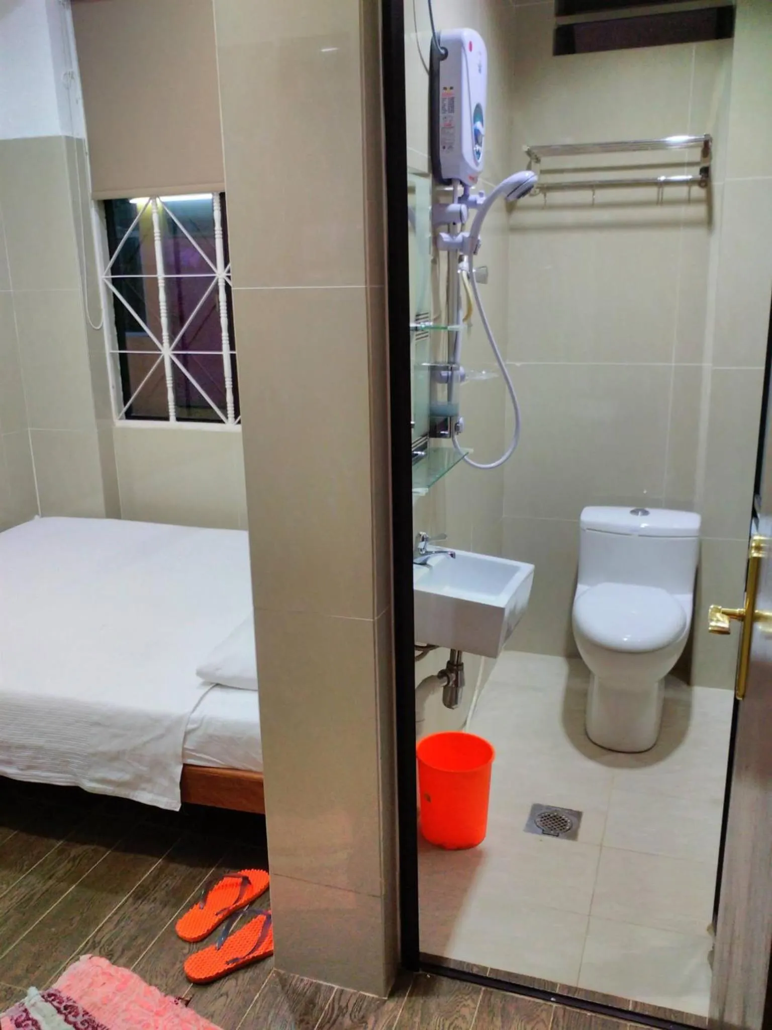 Photo of the whole room in Hotel Paka INN