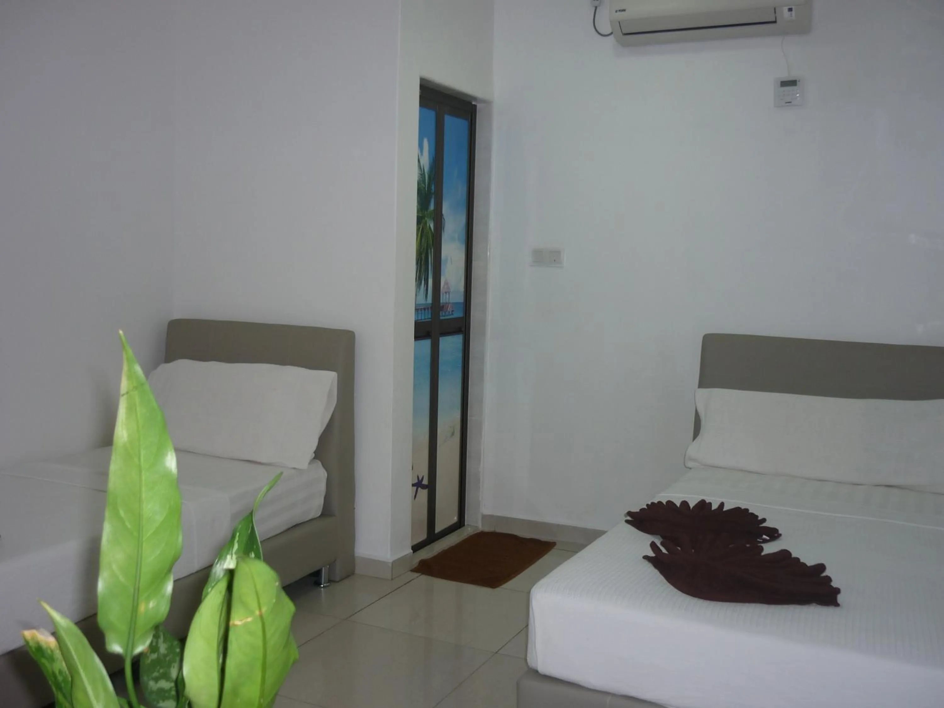 Bed in Hotel Paka INN