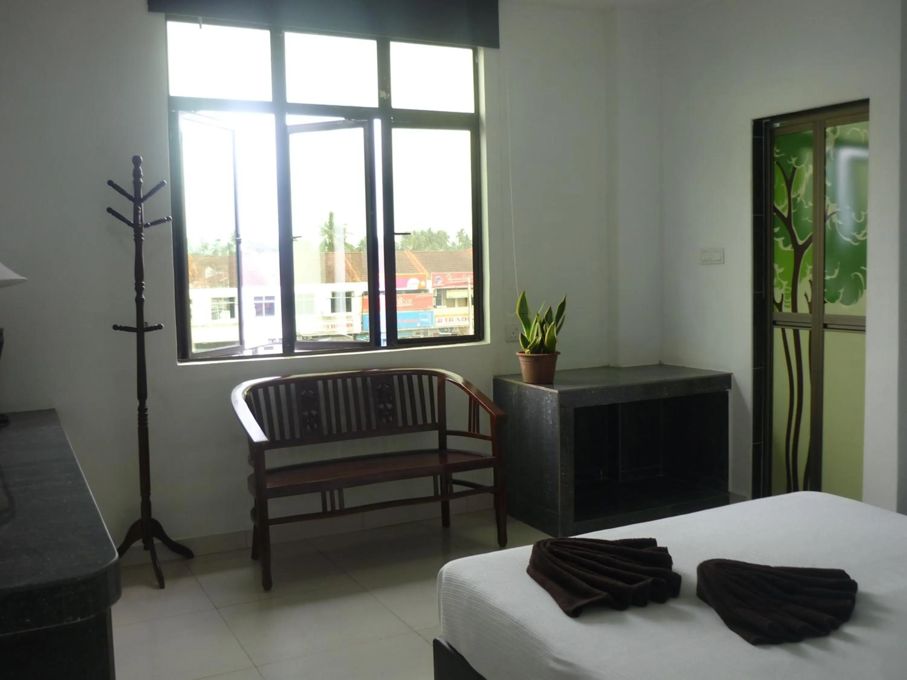 Bed in Hotel Paka INN