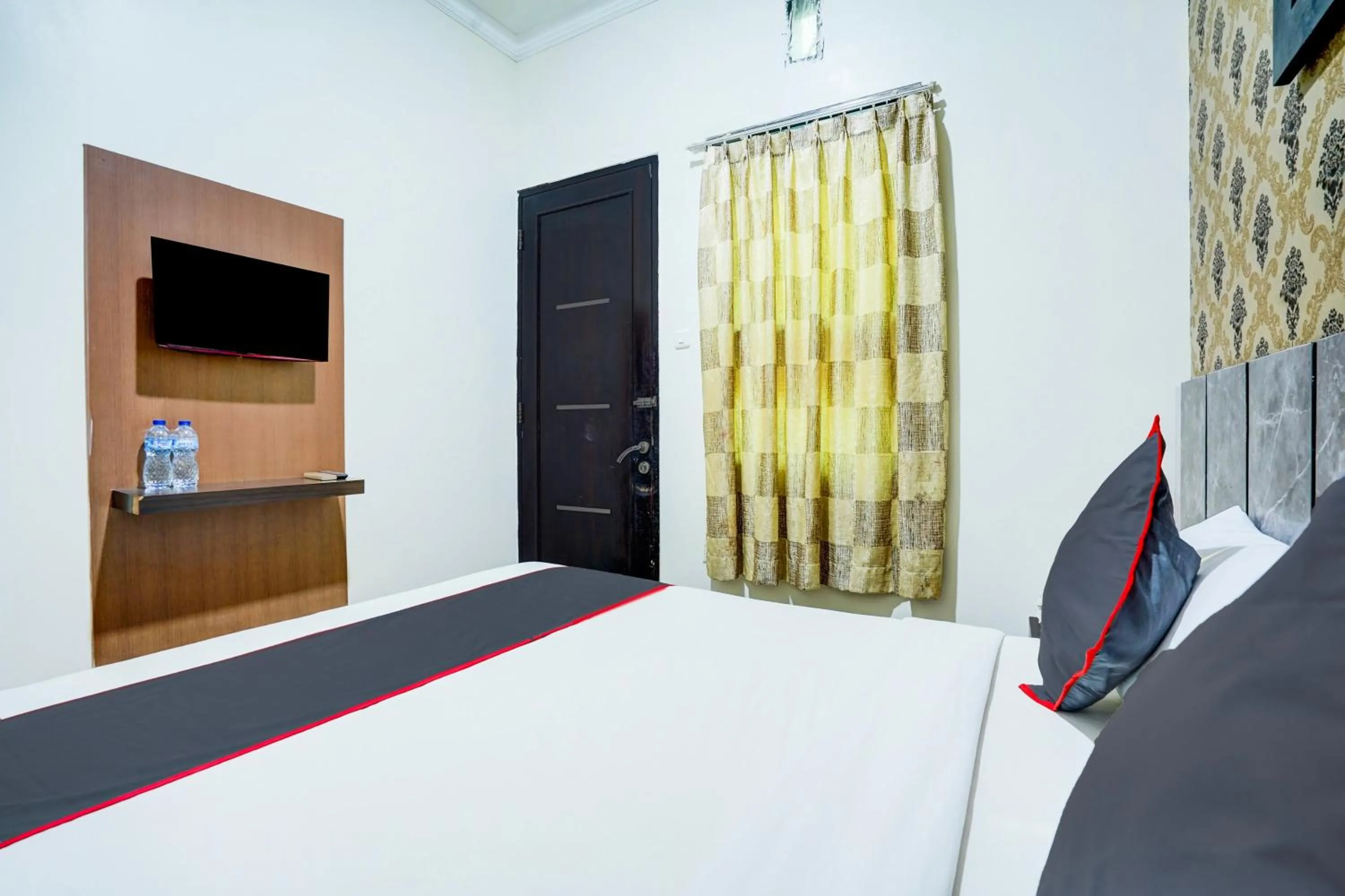 Bedroom, Bed in Hotel O Padang City Center Near Pantai Padang Formerly D'Dhave Hotel