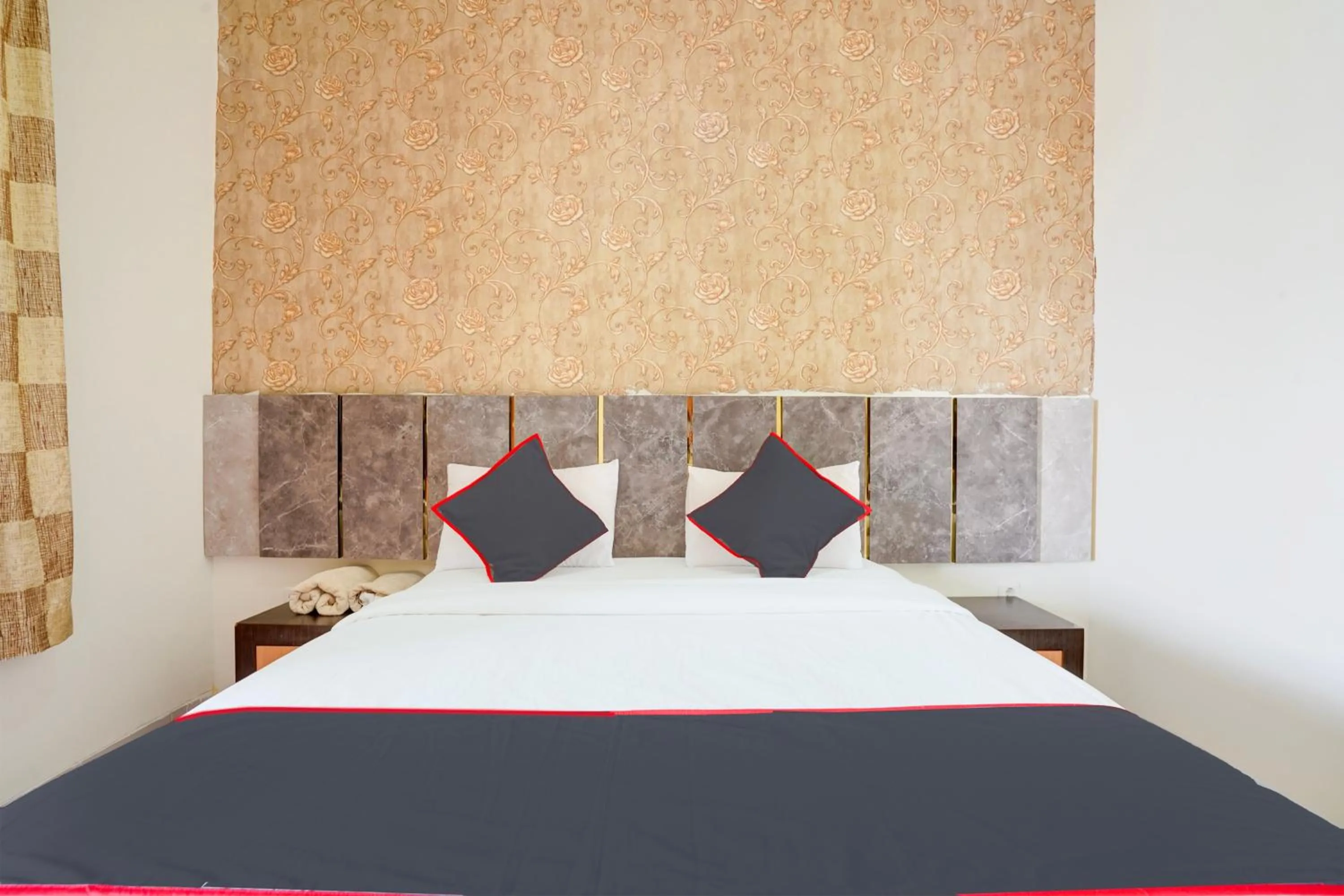 Bedroom, Bed in Hotel O Padang City Center Near Pantai Padang Formerly D'Dhave Hotel