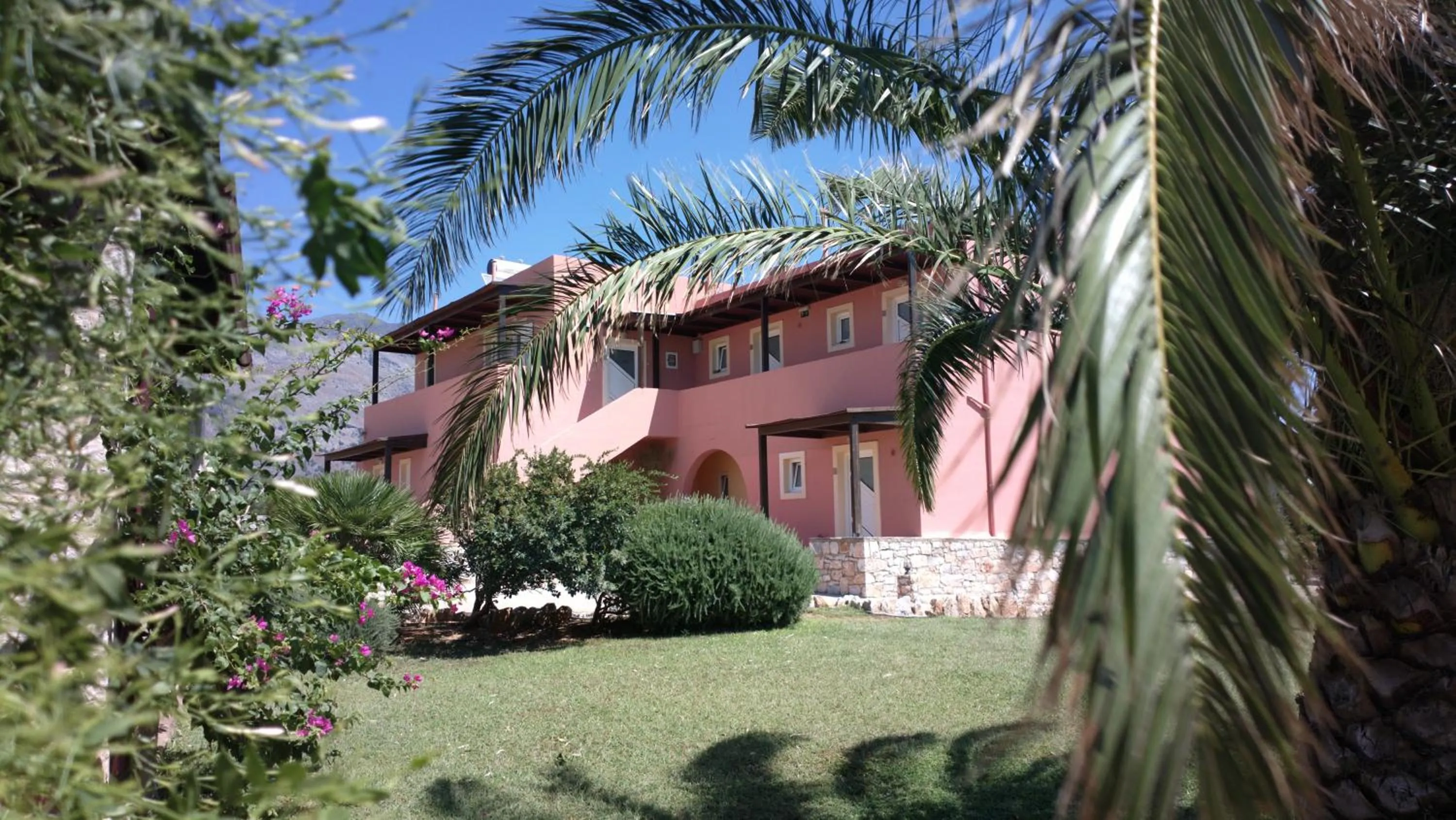 Facade/entrance in Kallicrates Village