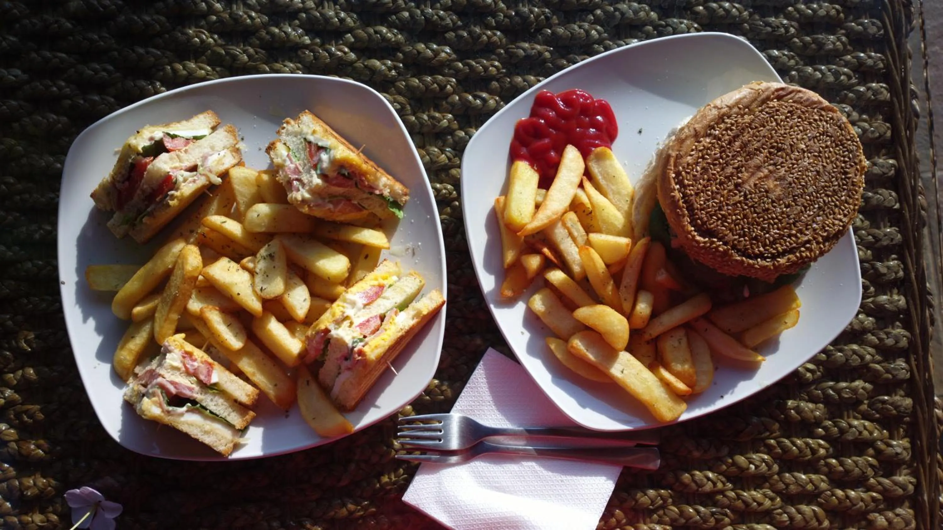 Food in Kallicrates Village