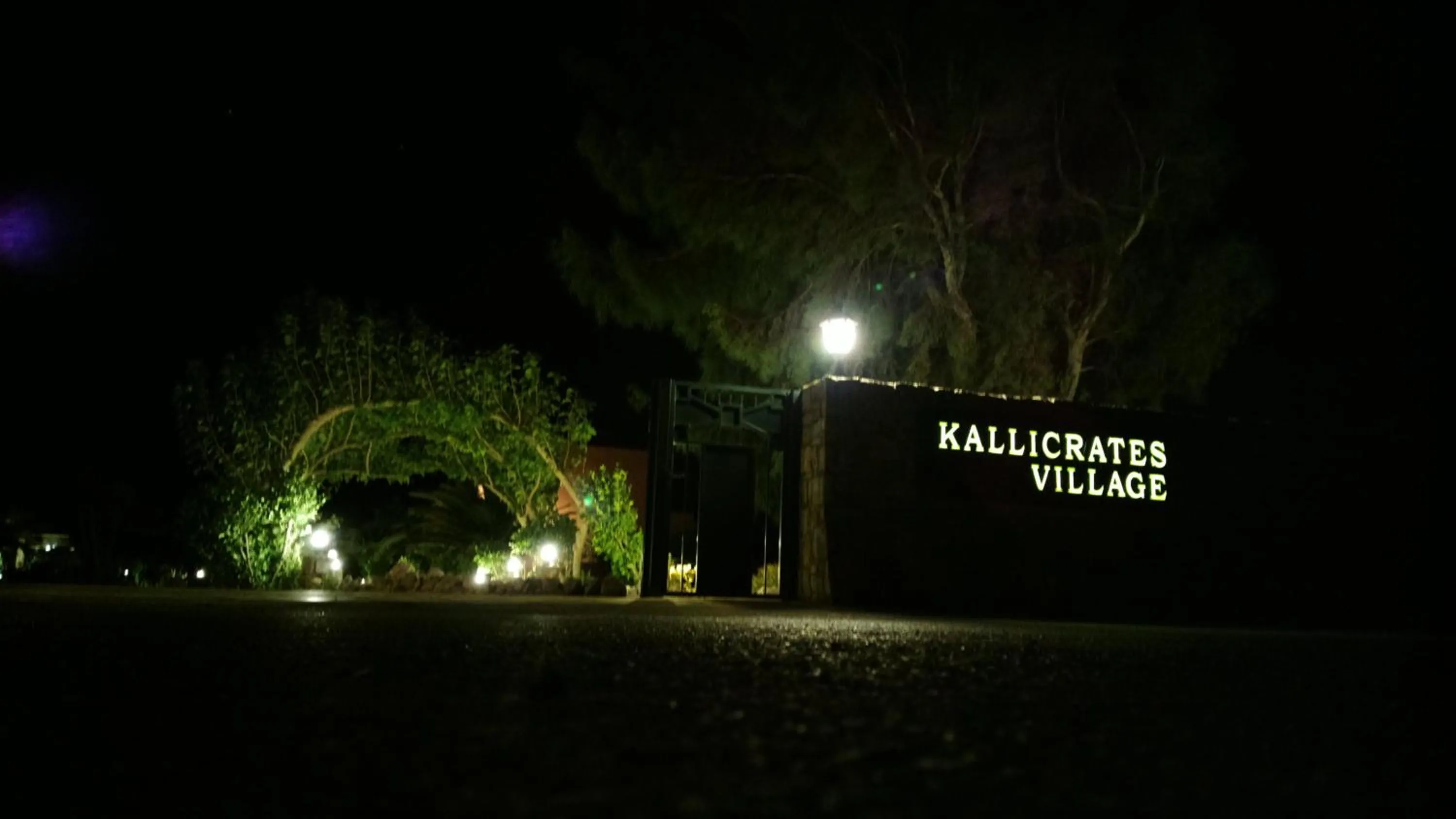 Facade/entrance in Kallicrates Village