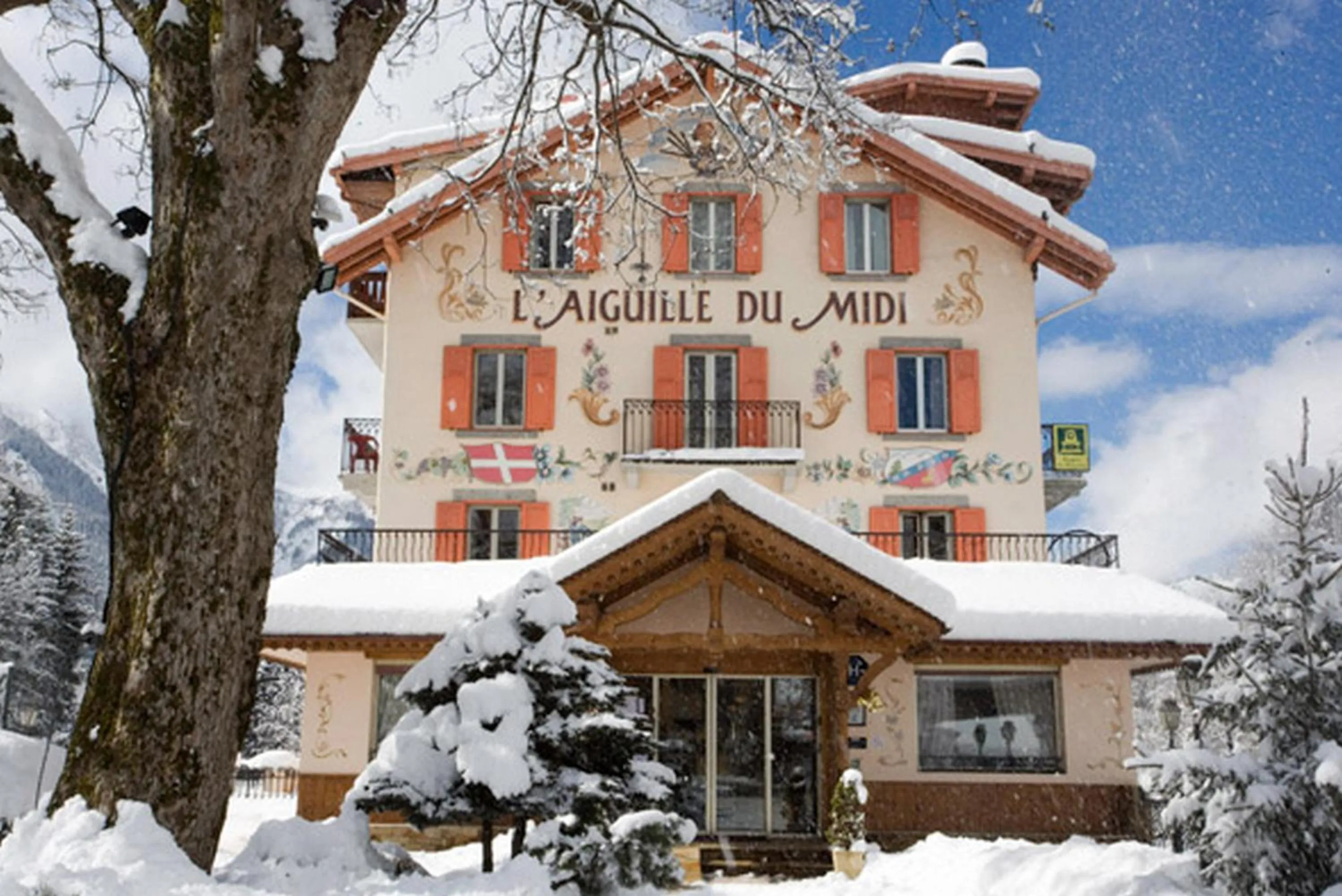Facade/entrance in Aiguille du Midi - Hôtel & Restaurant