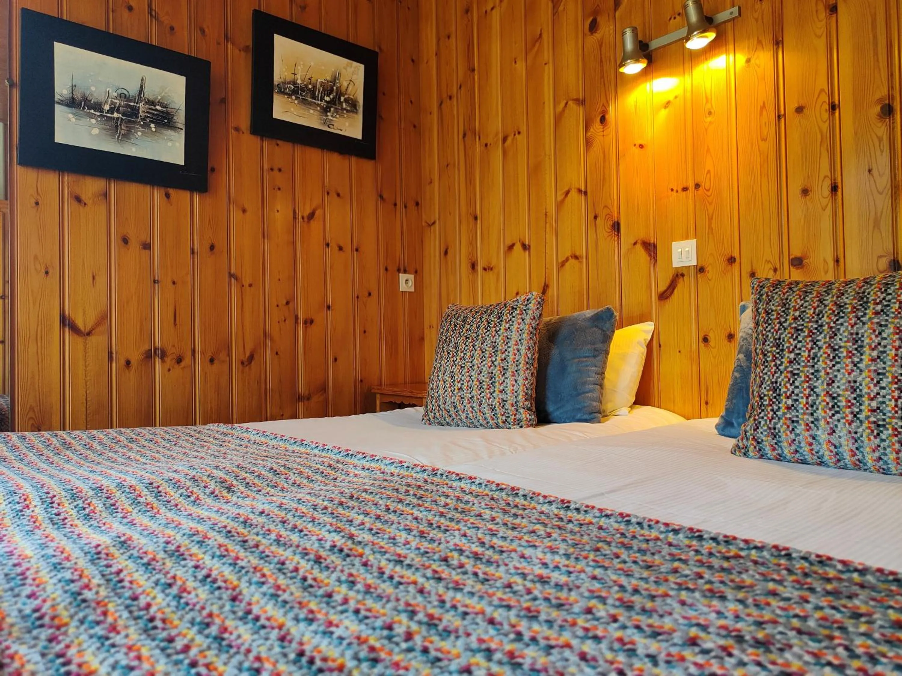 Bed in Aiguille du Midi - Hôtel & Restaurant