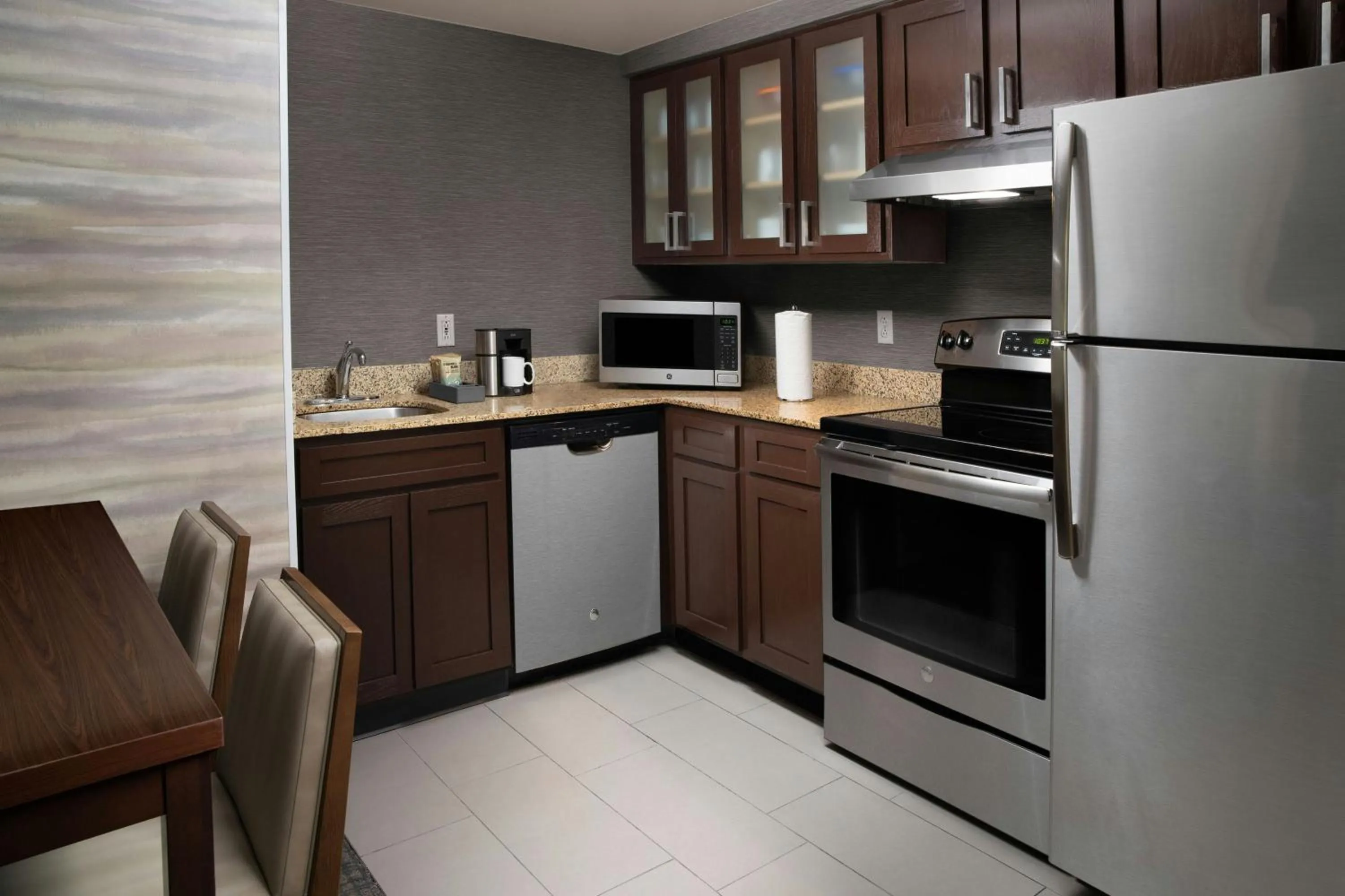 Kitchen or kitchenette in Residence Inn by Marriott New Orleans Metairie