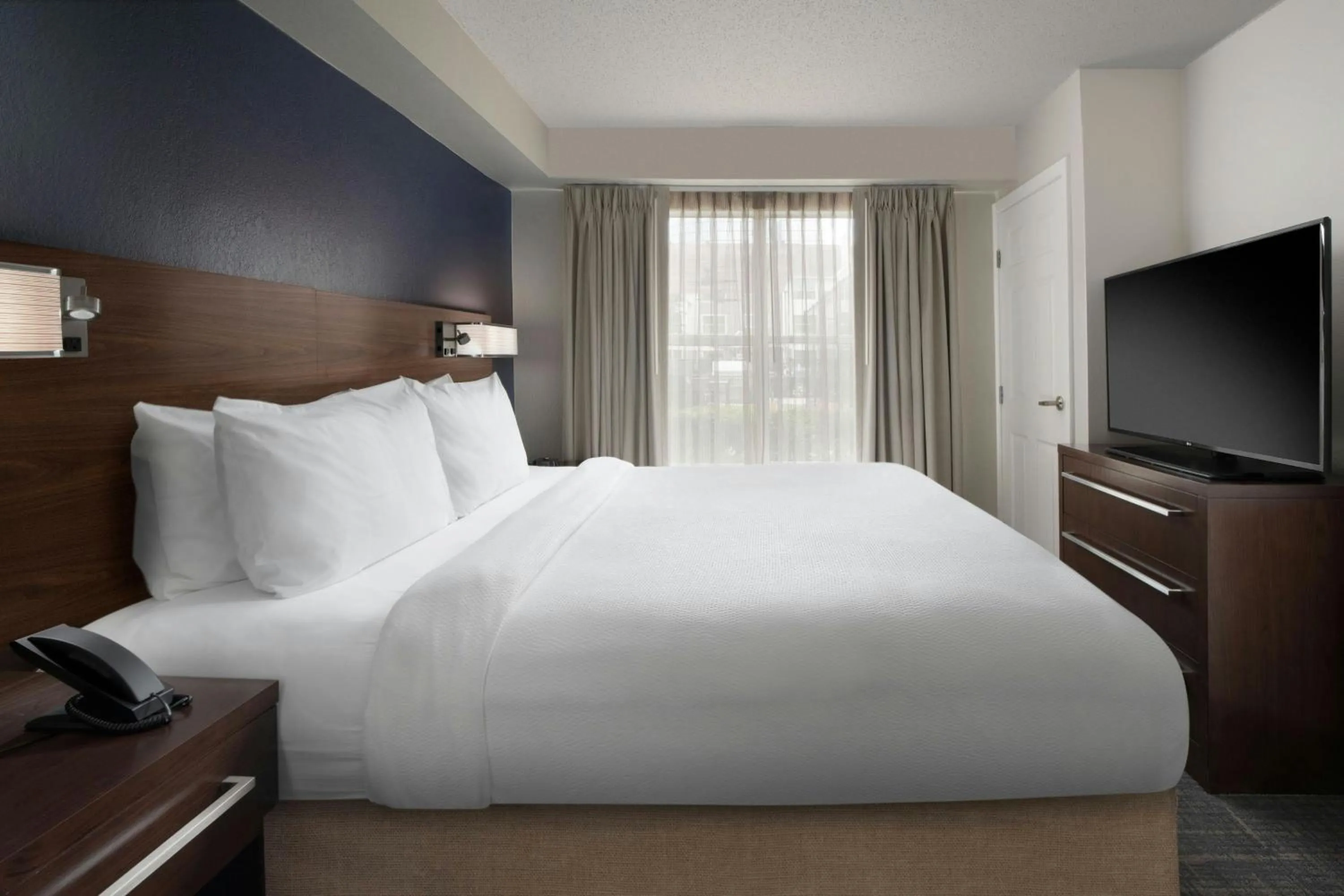 Bedroom, Bed in Residence Inn by Marriott New Orleans Metairie