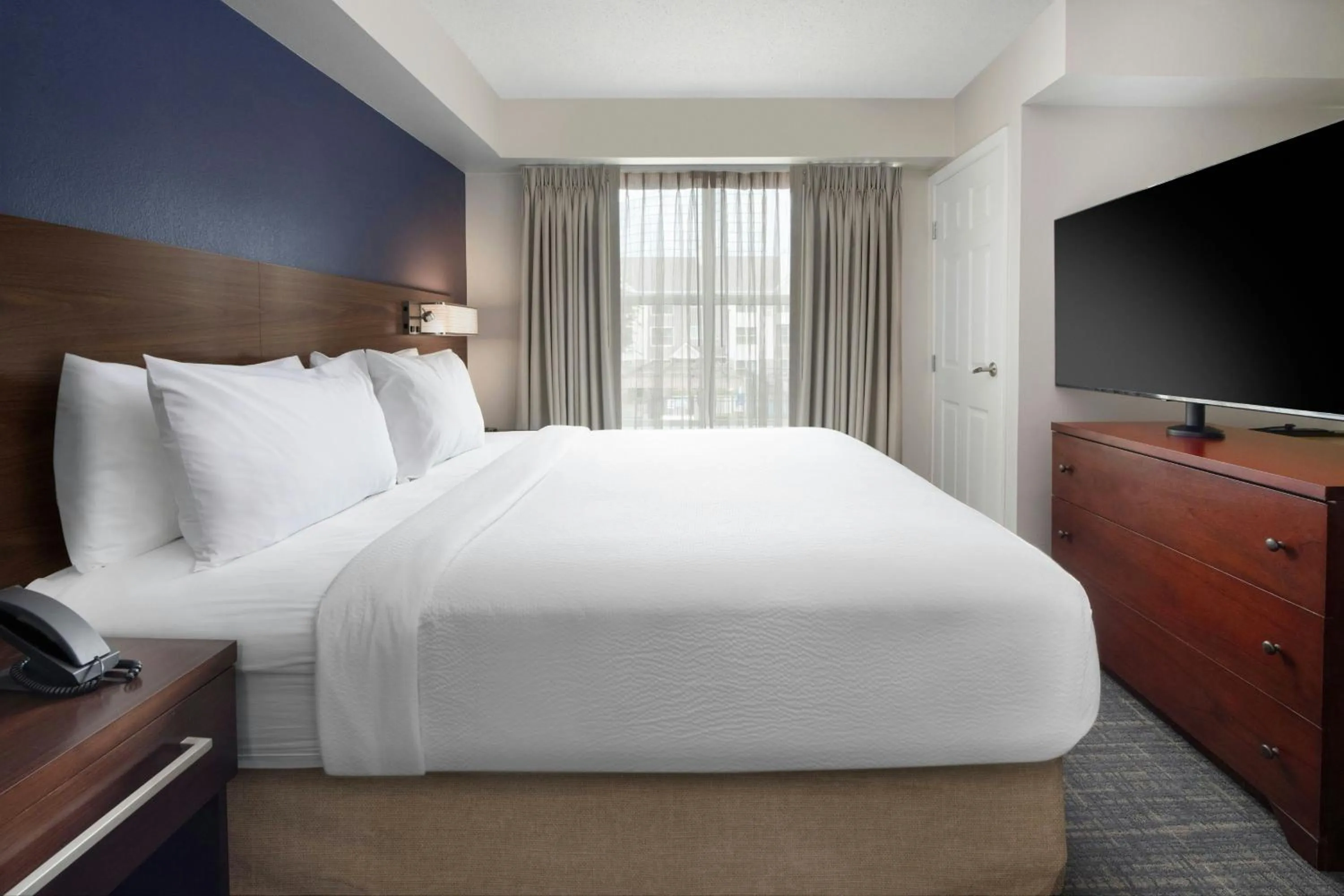 Bedroom, Bed in Residence Inn by Marriott New Orleans Metairie