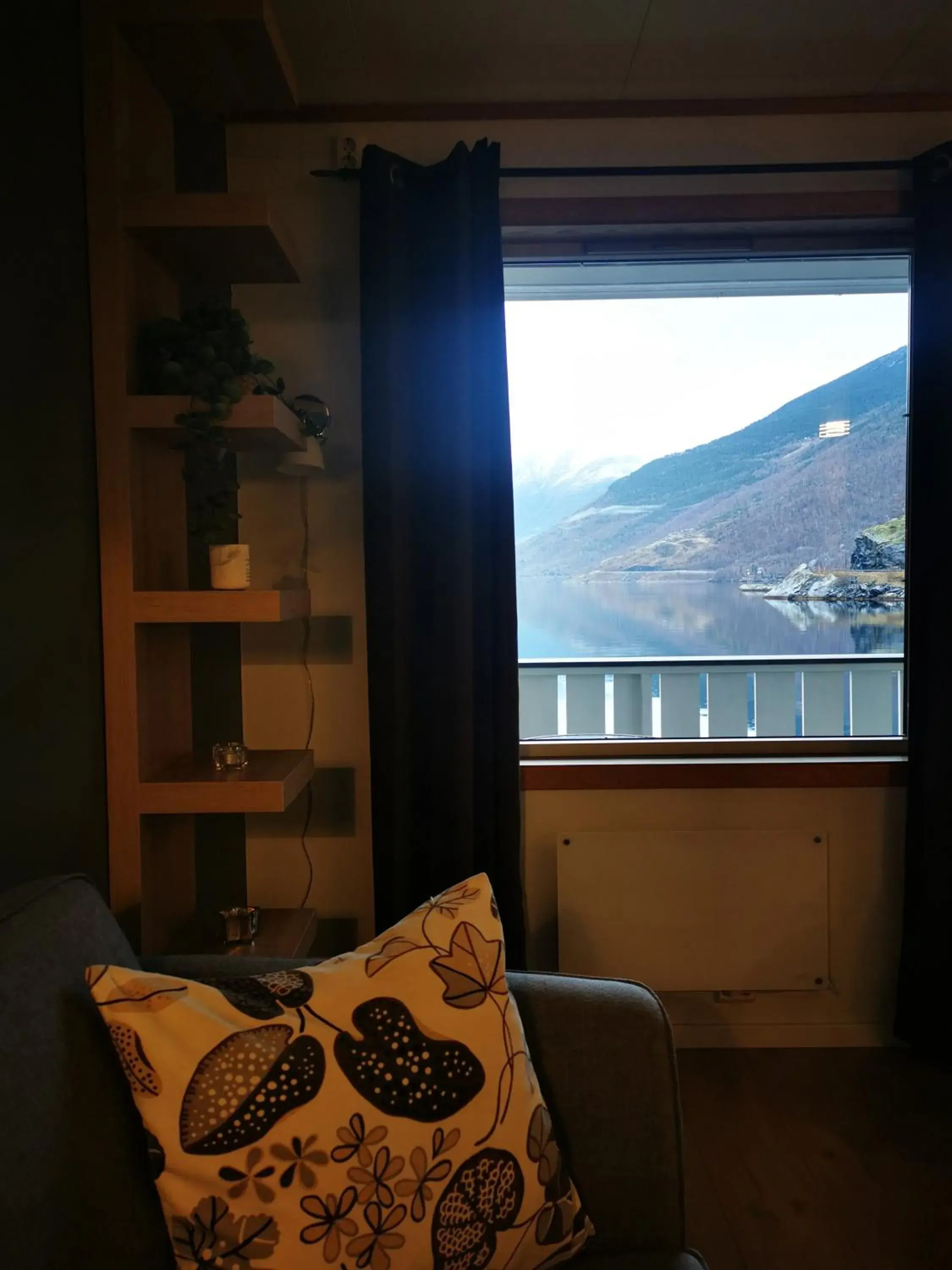 Junior suite with fjord view - single occupancy in Flåm Marina Junior suite with fjord view - single occupancy in Flåm Marina