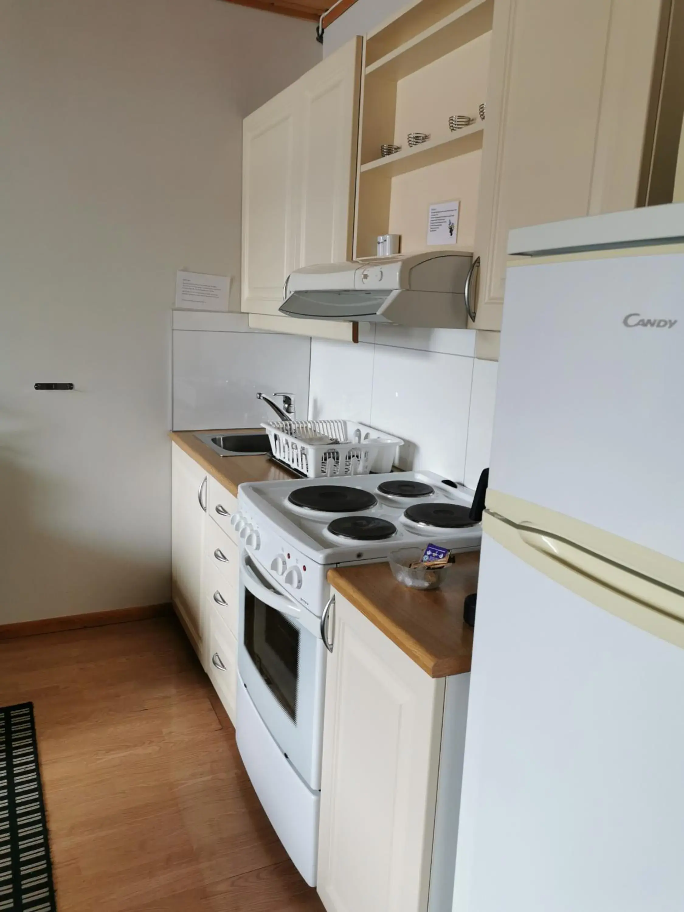 Double Room with kitchenette and fjord view - single occupancy in Flåm Marina Double Room with kitchenette and fjord view - single occupancy in Flåm Marina