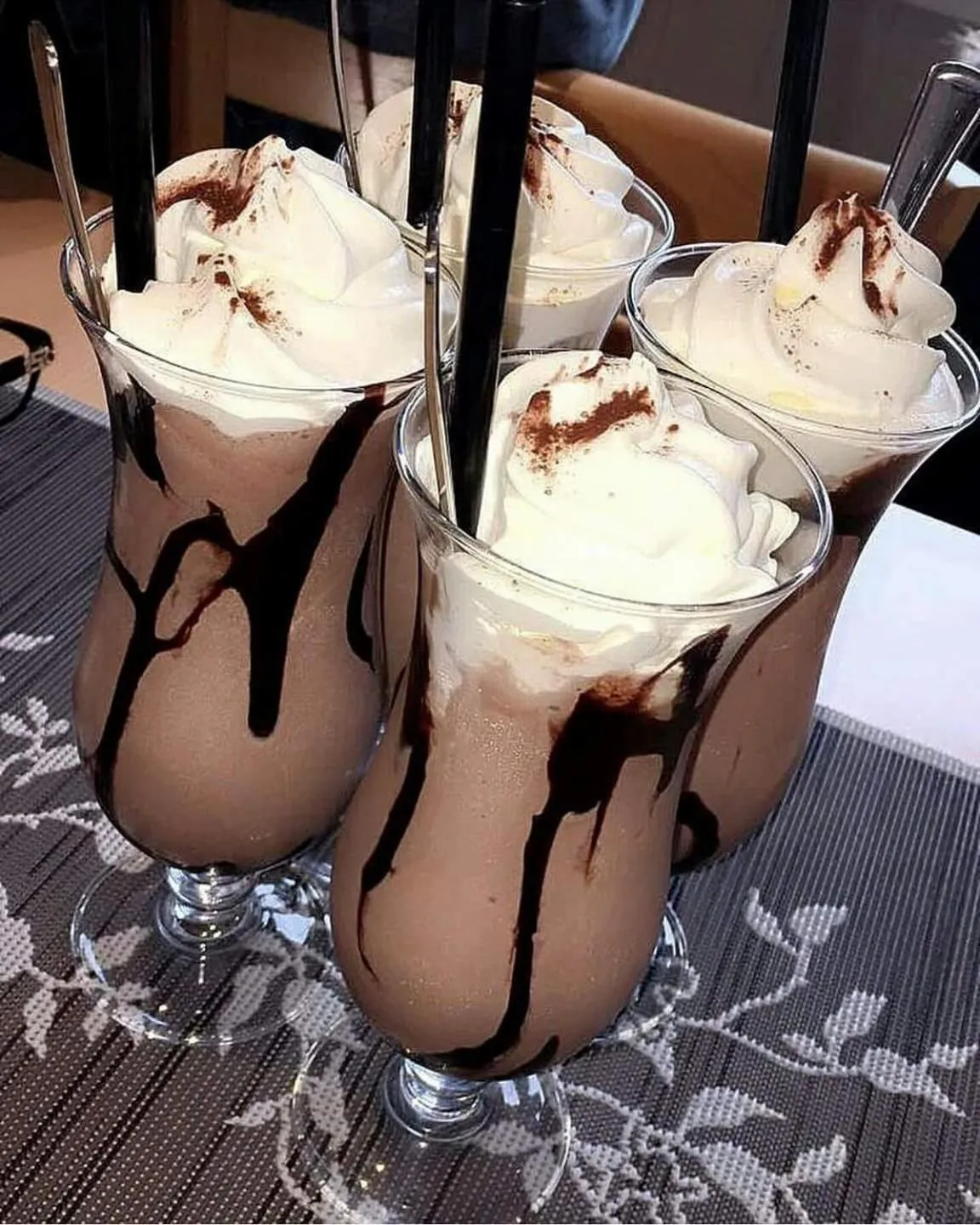 Food and drinks in Flåm Marina