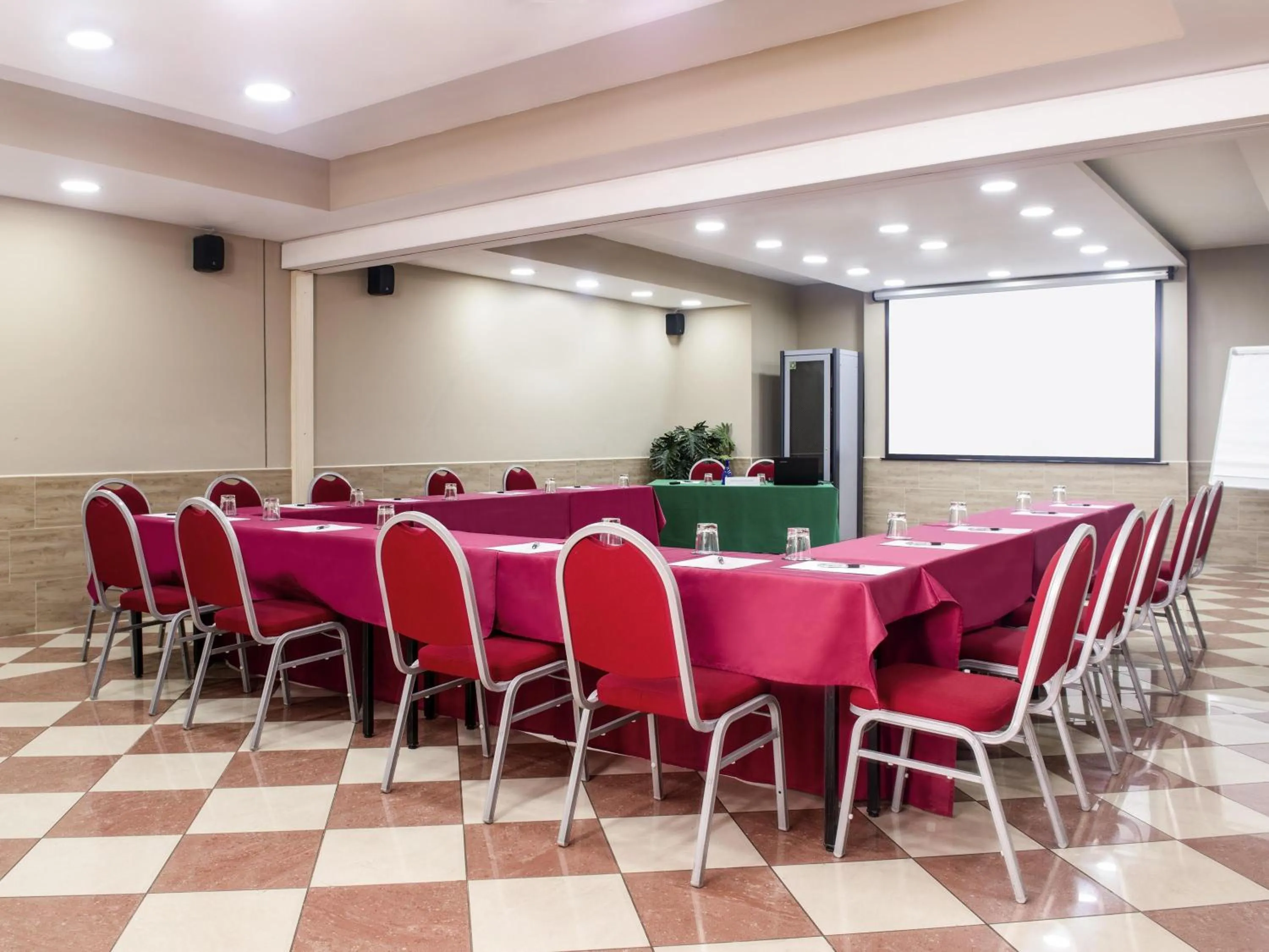 Meeting/conference room in ibis Styles Roma Vintage