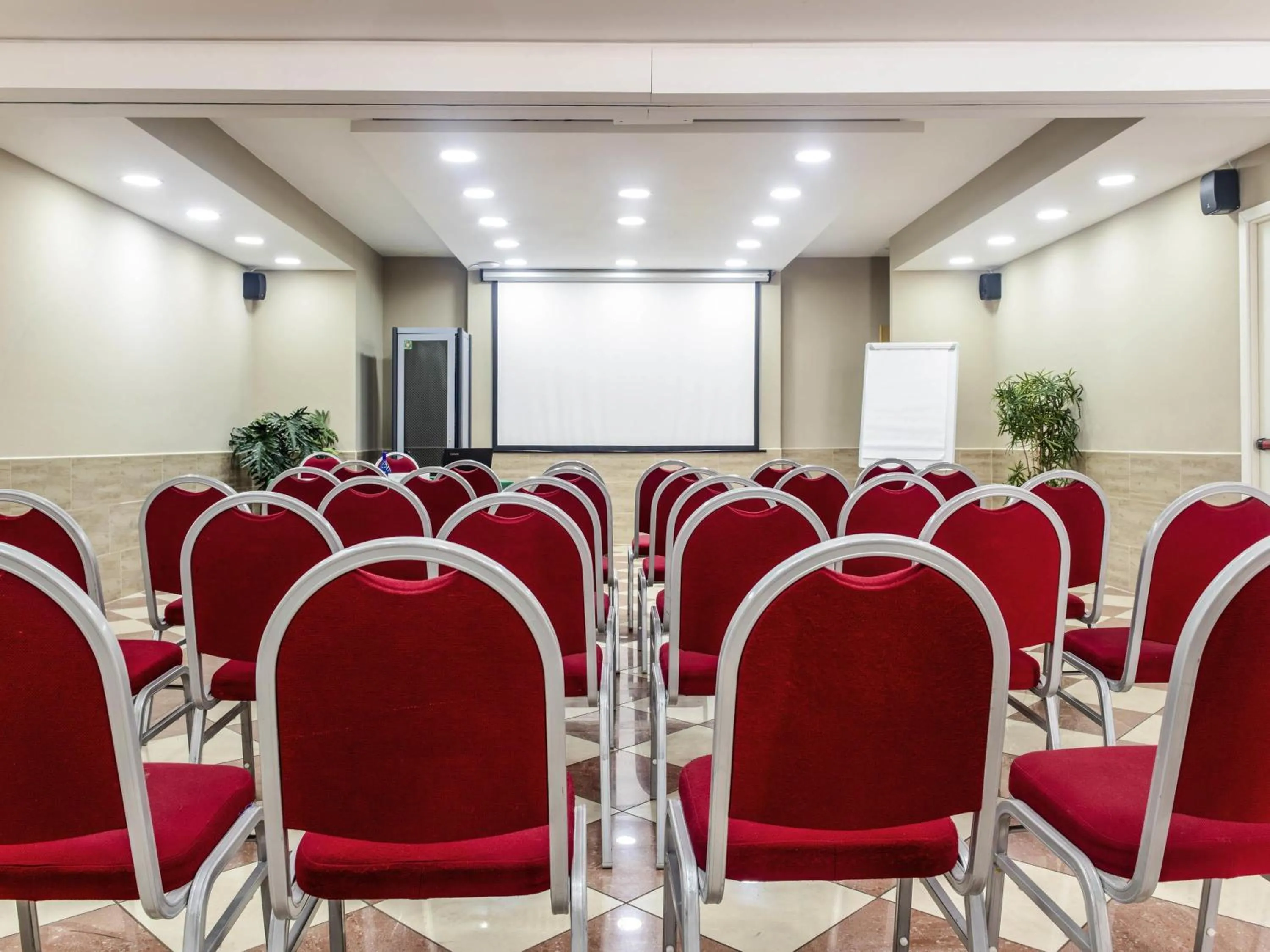Meeting/conference room in ibis Styles Roma Vintage