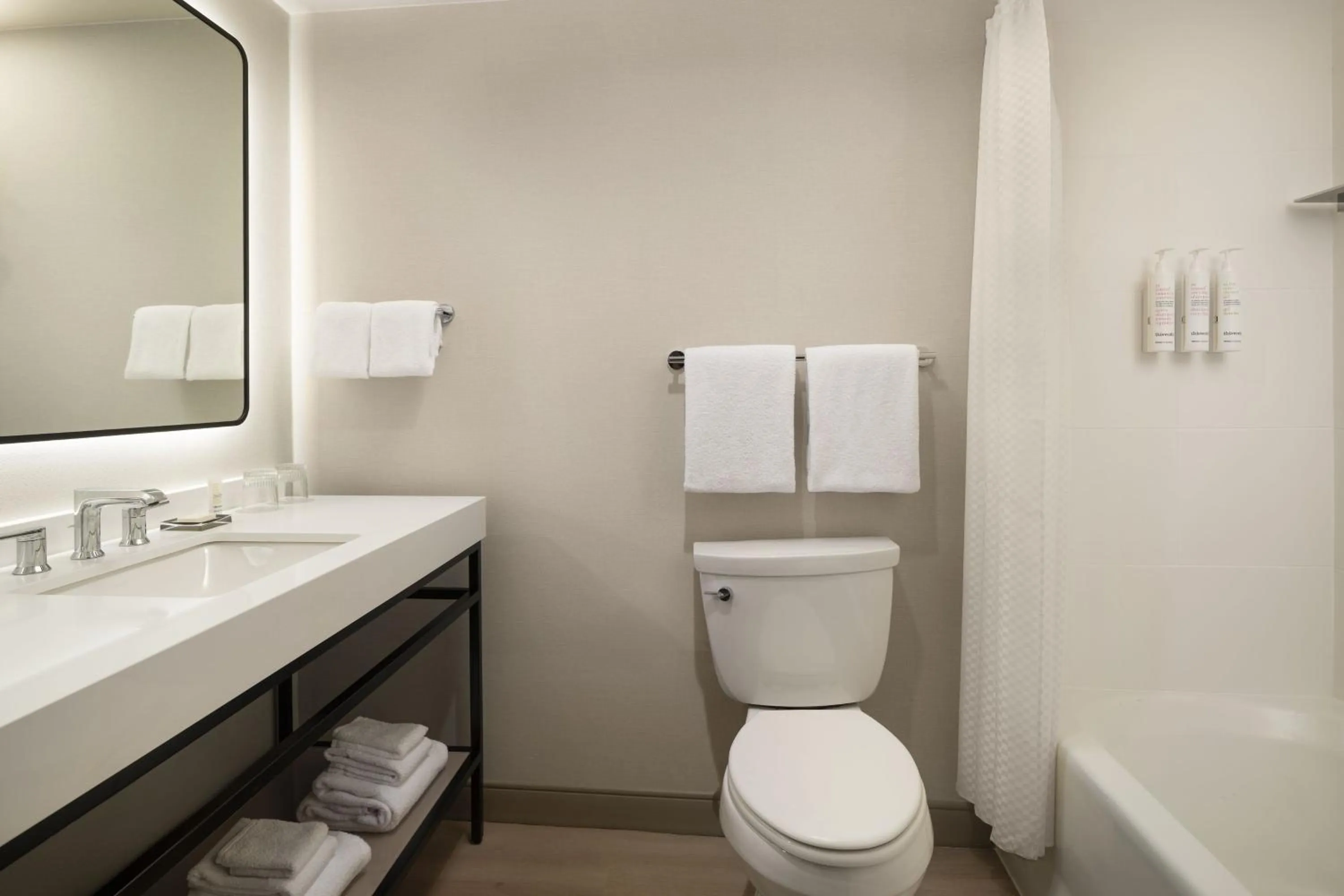 Bathroom in San Ramon Marriott