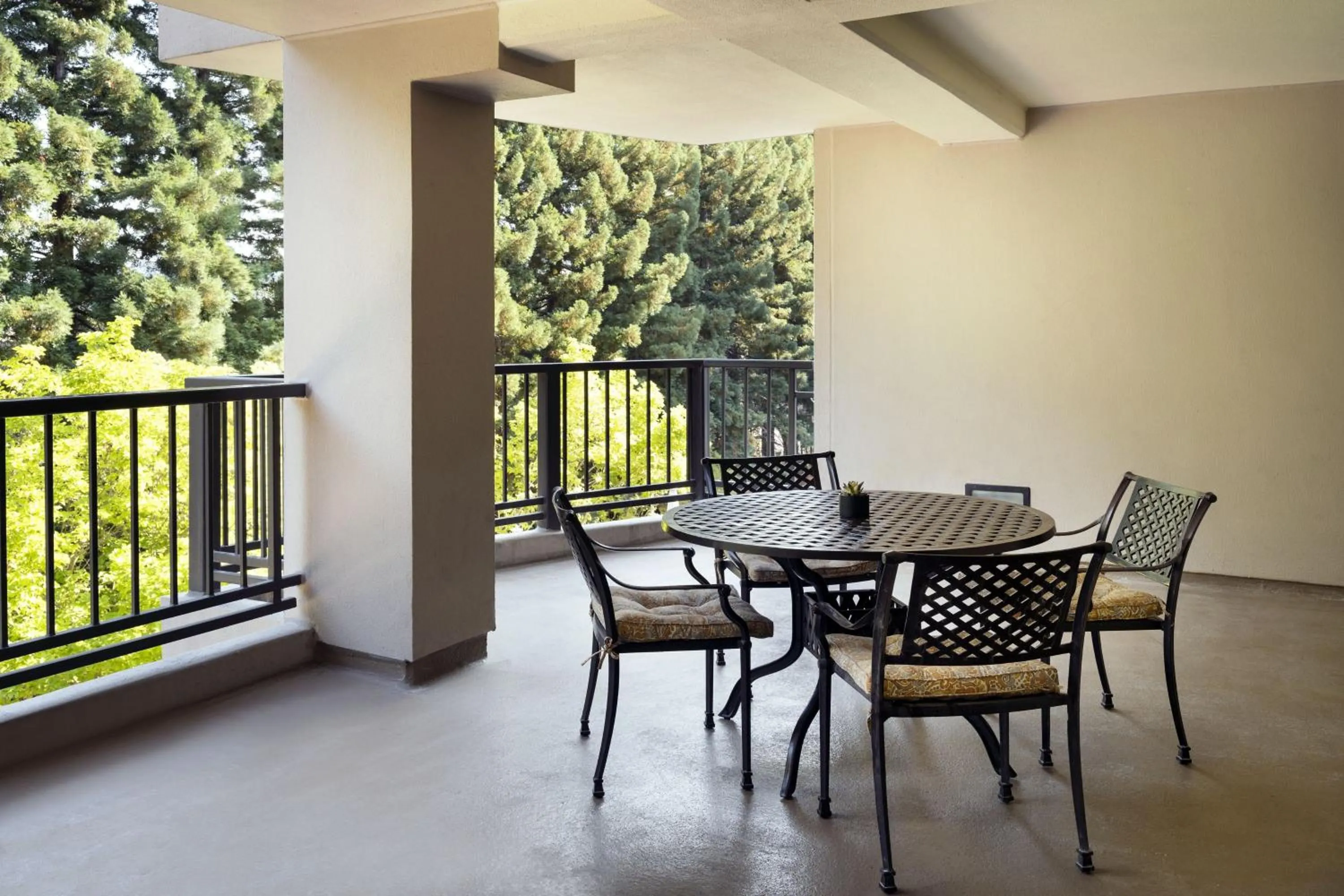 Bedroom in San Ramon Marriott