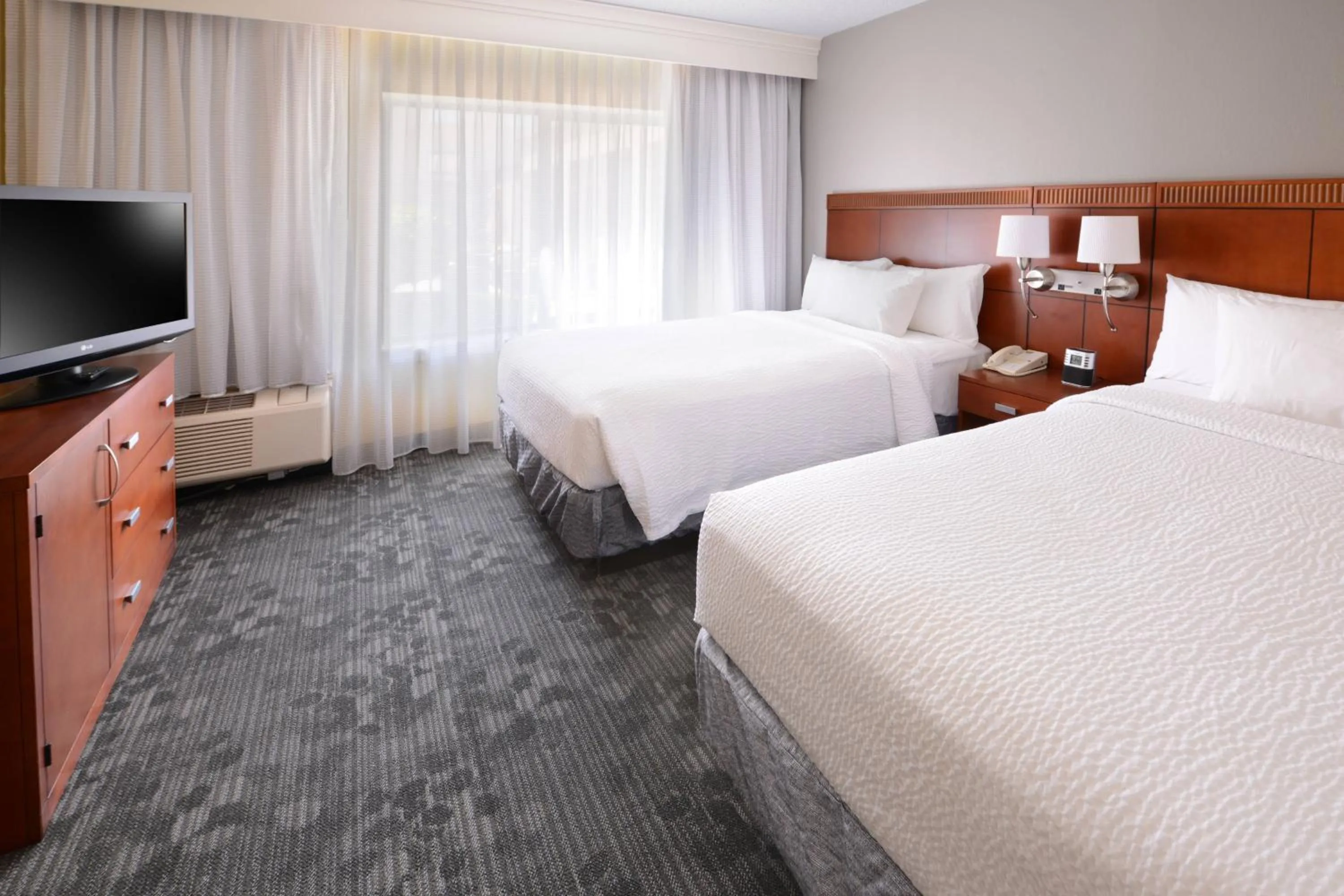 Photo of the whole room, Bed in Courtyard by Marriott Oklahoma City Airport